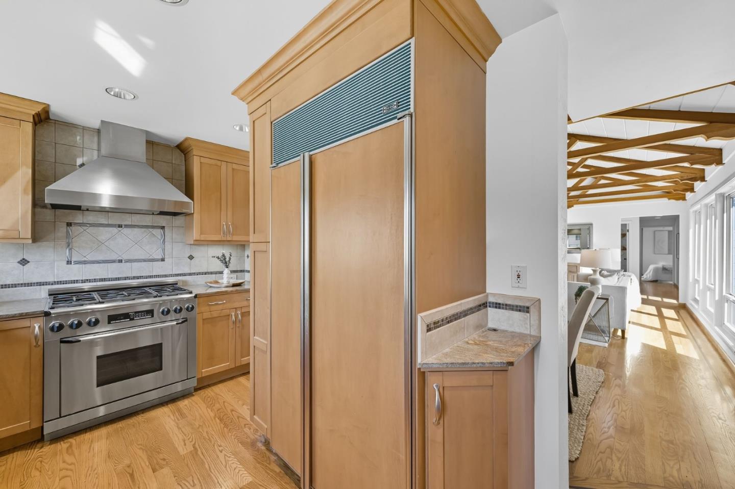 Detail Gallery Image 12 of 31 For 89 Hilltop Dr, San Carlos,  CA 94070 - 3 Beds | 2 Baths