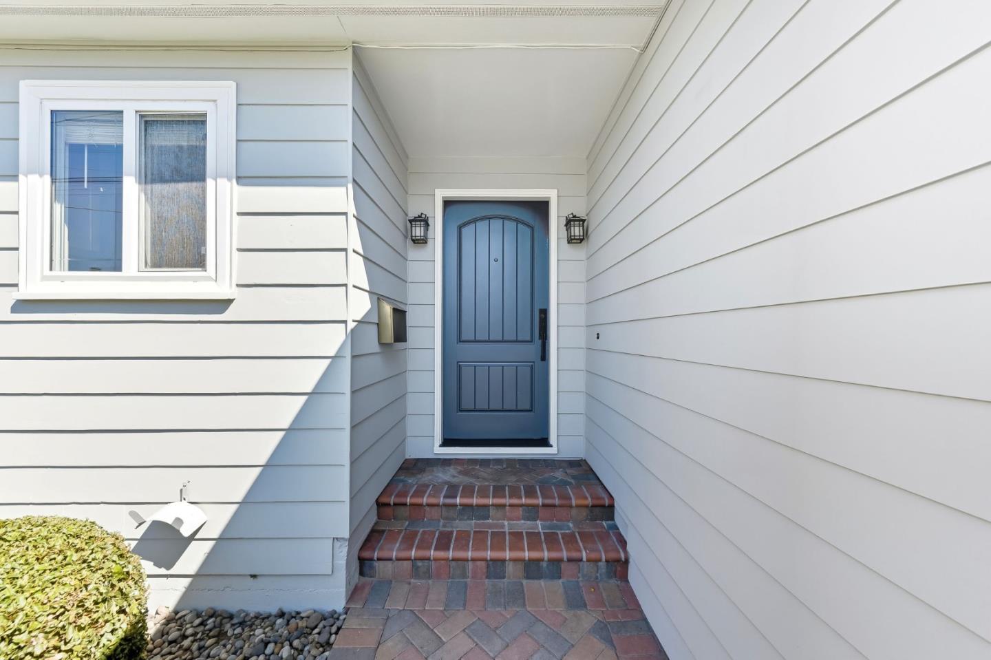 Detail Gallery Image 2 of 31 For 89 Hilltop Dr, San Carlos,  CA 94070 - 3 Beds | 2 Baths