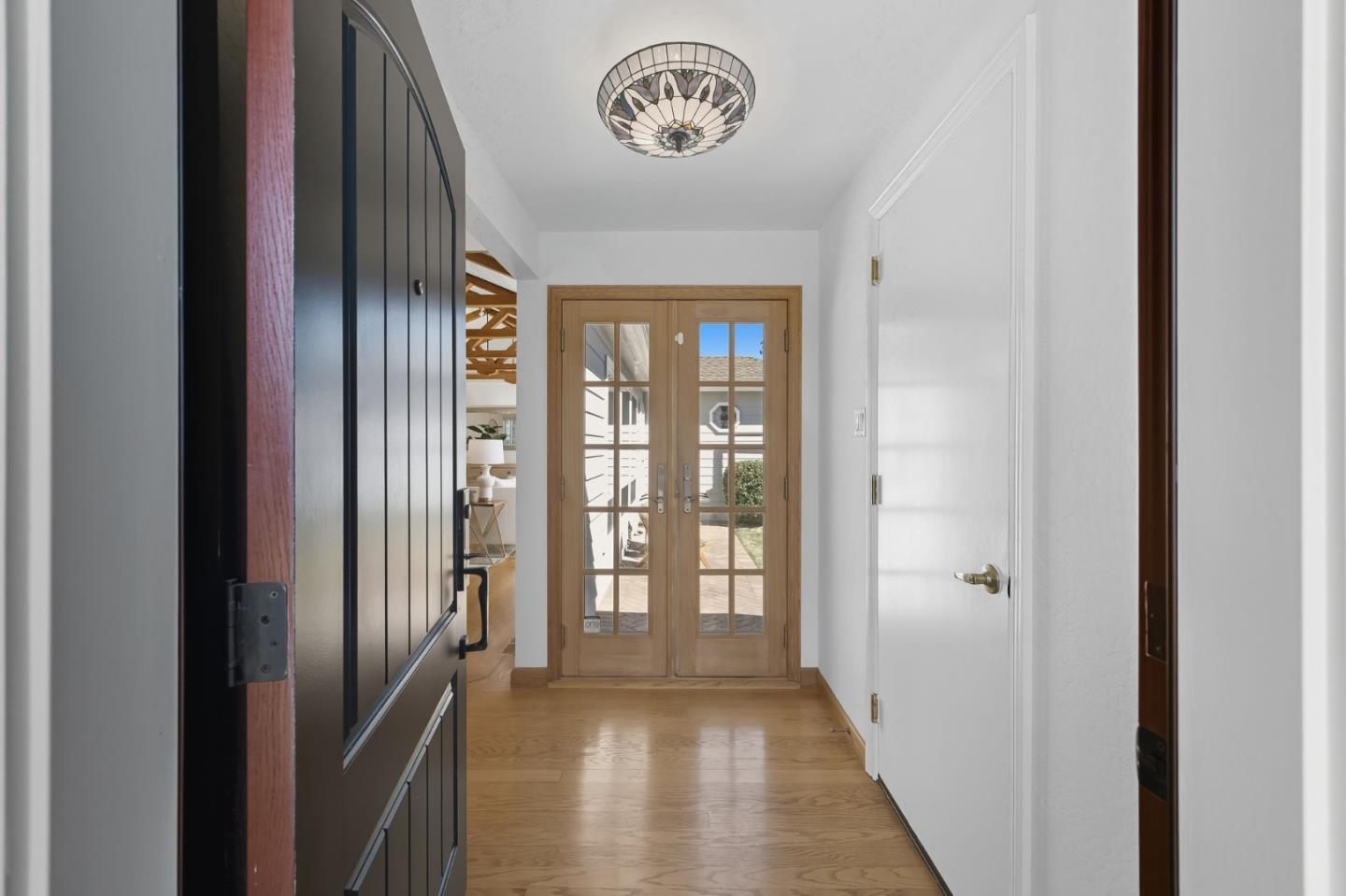 Detail Gallery Image 3 of 31 For 89 Hilltop Dr, San Carlos,  CA 94070 - 3 Beds | 2 Baths