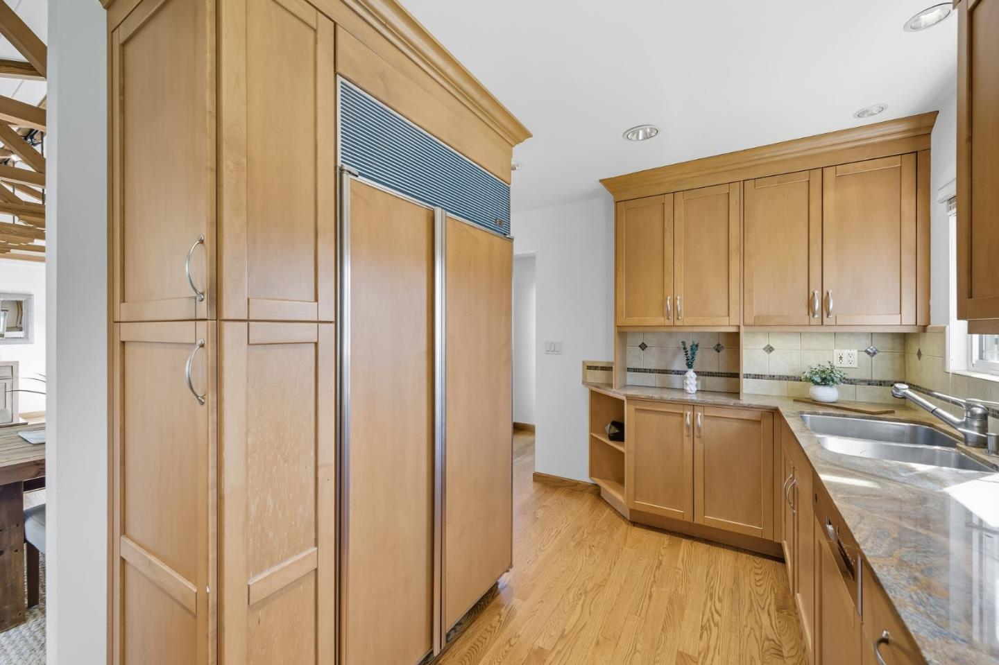 Detail Gallery Image 9 of 31 For 89 Hilltop Dr, San Carlos,  CA 94070 - 3 Beds | 2 Baths