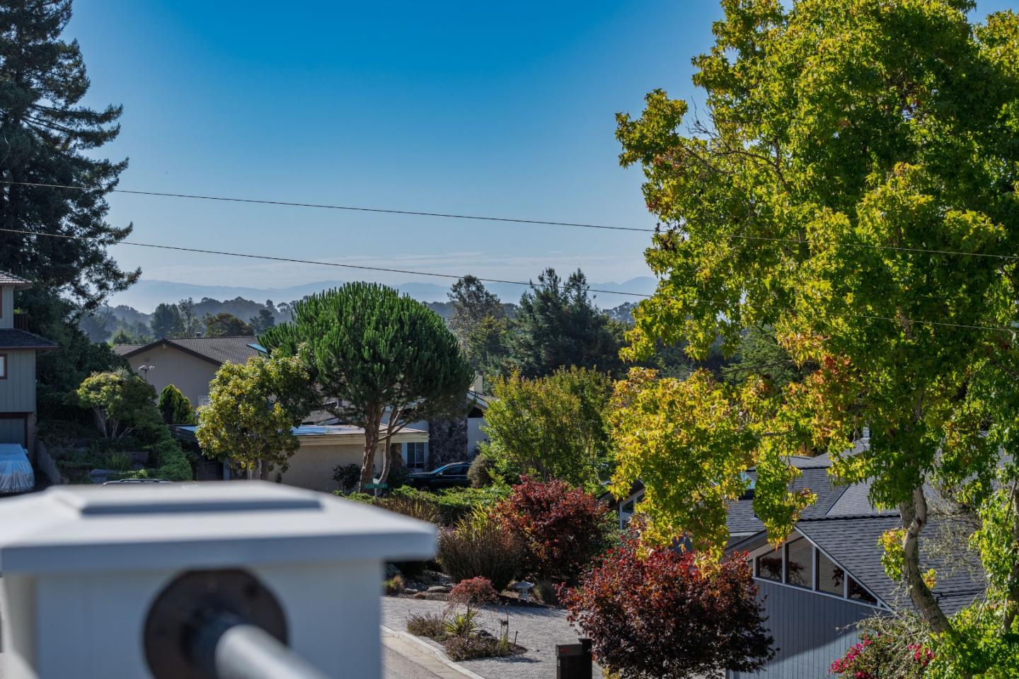 Detail Gallery Image 12 of 35 For 255 Thunderbird Dr, Aptos,  CA 95003 - 3 Beds | 2/1 Baths