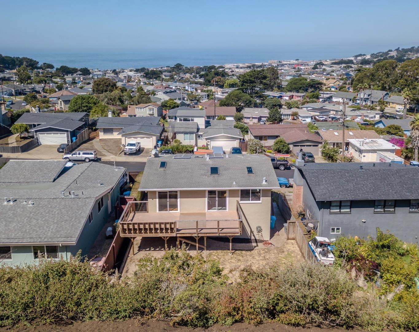 Detail Gallery Image 33 of 39 For 820 Edgemar Ave, Pacifica,  CA 94044 - 4 Beds | 2 Baths