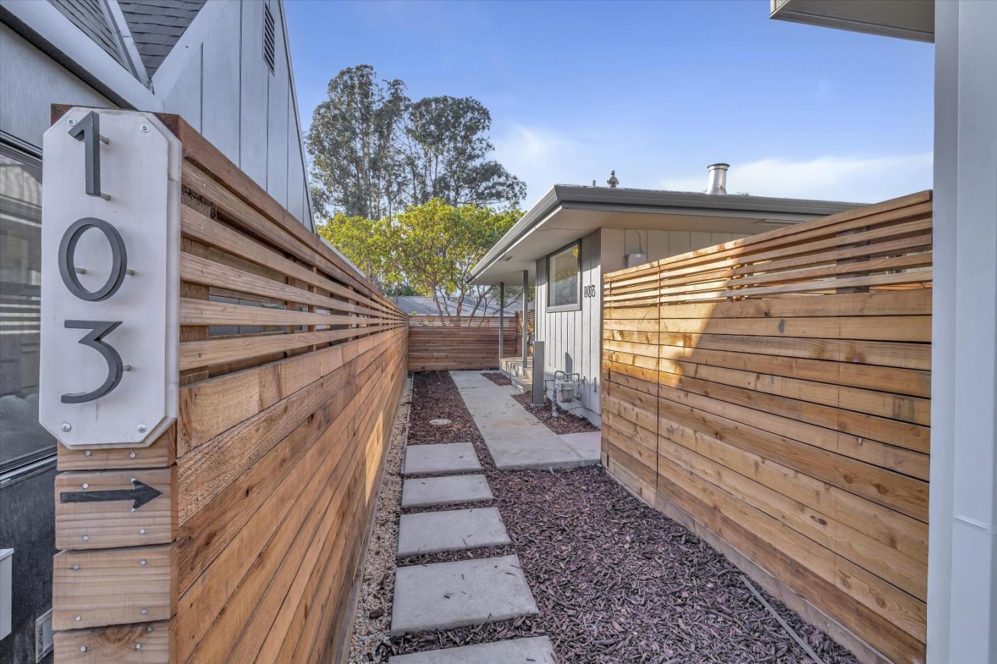 Detail Gallery Image 4 of 31 For 103 Darlington Ln, Soquel,  CA 95073 - 2 Beds | 2 Baths