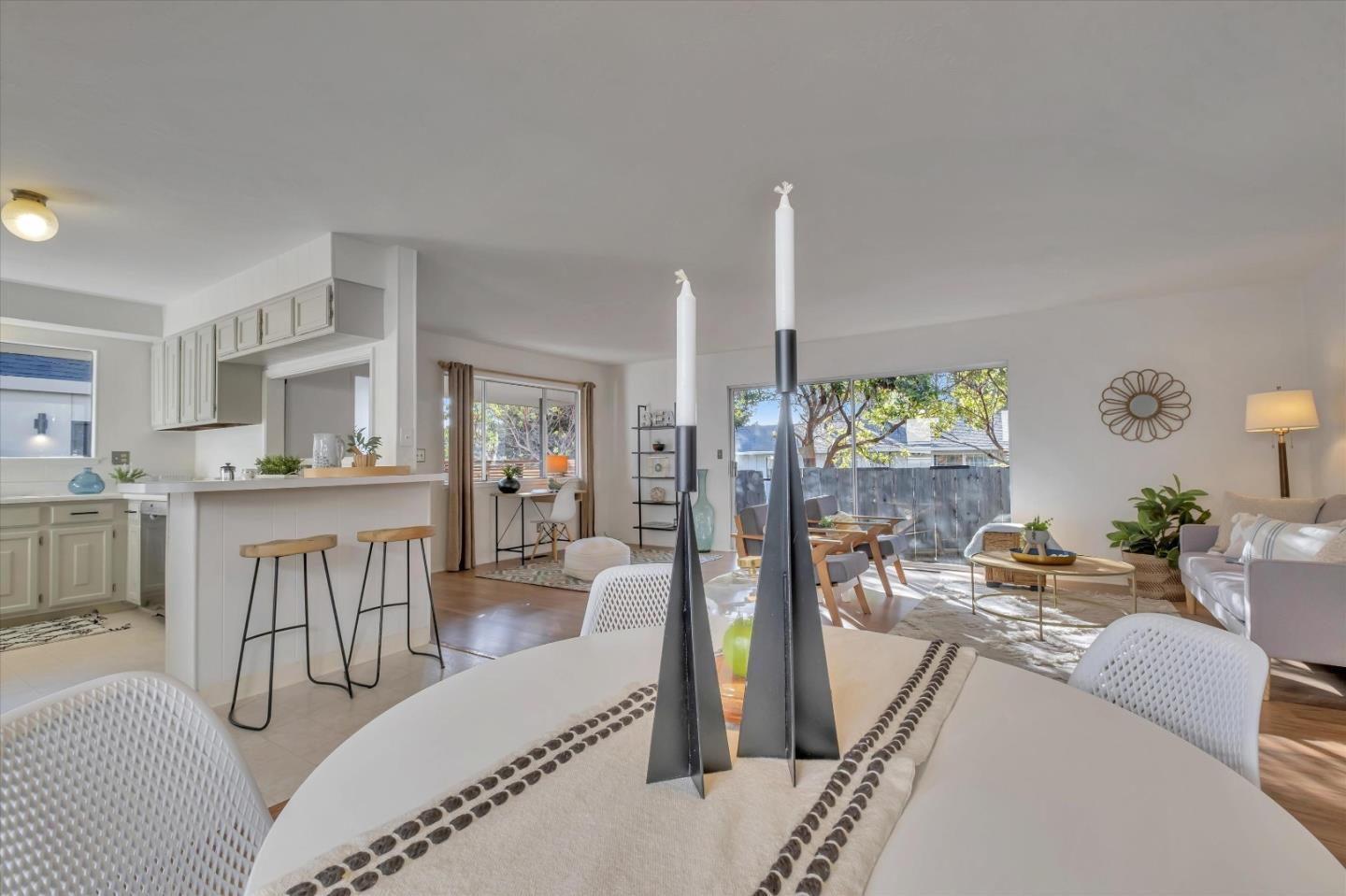 Detail Gallery Image 8 of 31 For 103 Darlington Ln, Soquel,  CA 95073 - 2 Beds | 2 Baths