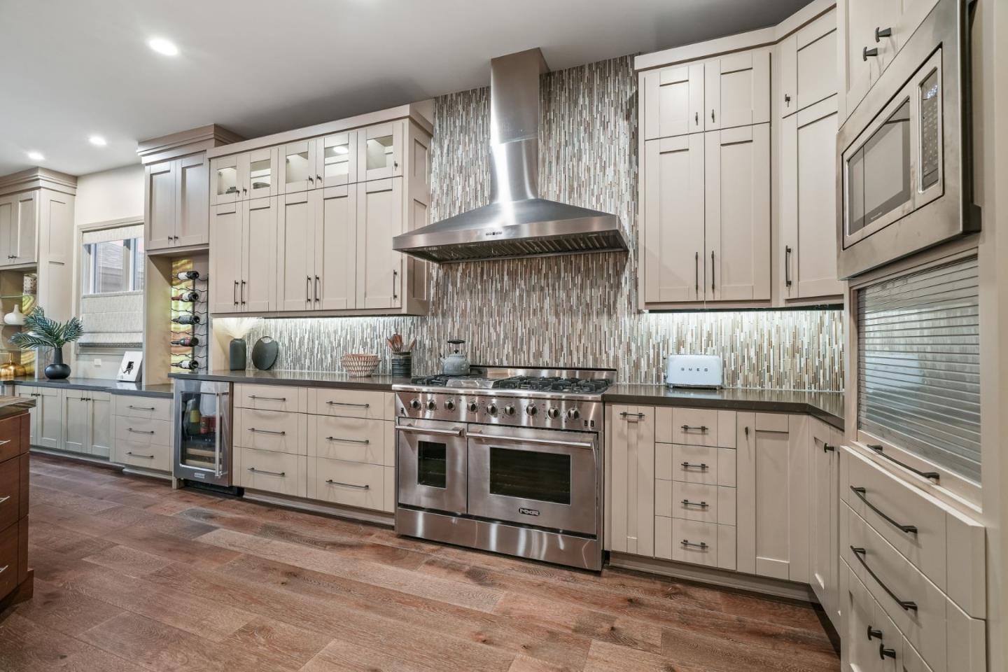 Detail Gallery Image 11 of 61 For 1785 Santa Barbara Dr, San Jose,  CA 95125 - 4 Beds | 3 Baths