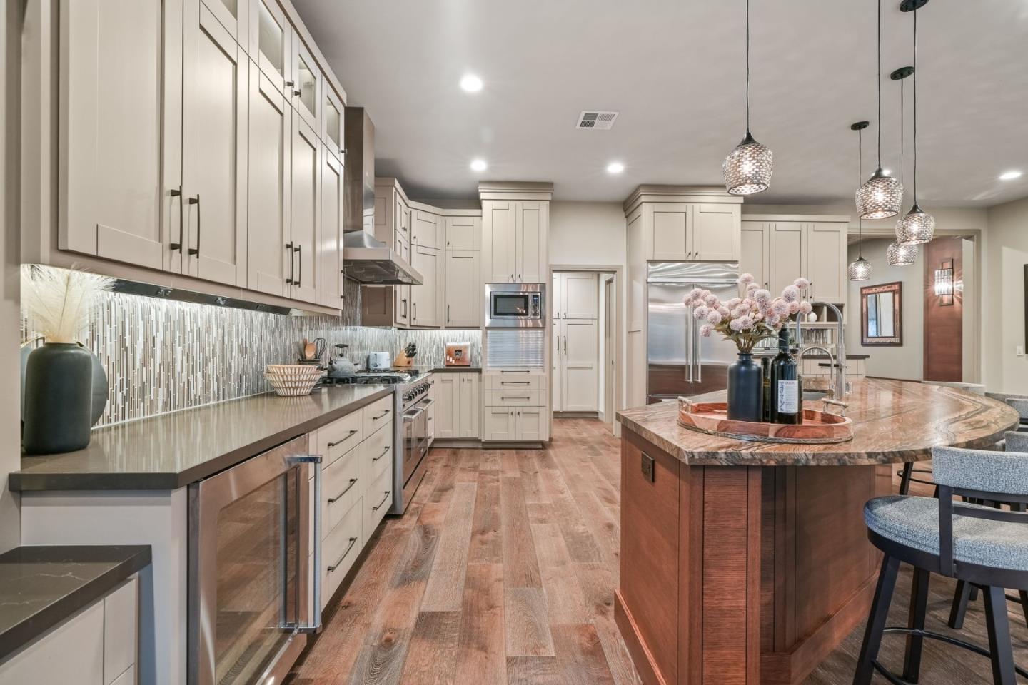 Detail Gallery Image 15 of 61 For 1785 Santa Barbara Dr, San Jose,  CA 95125 - 4 Beds | 3 Baths