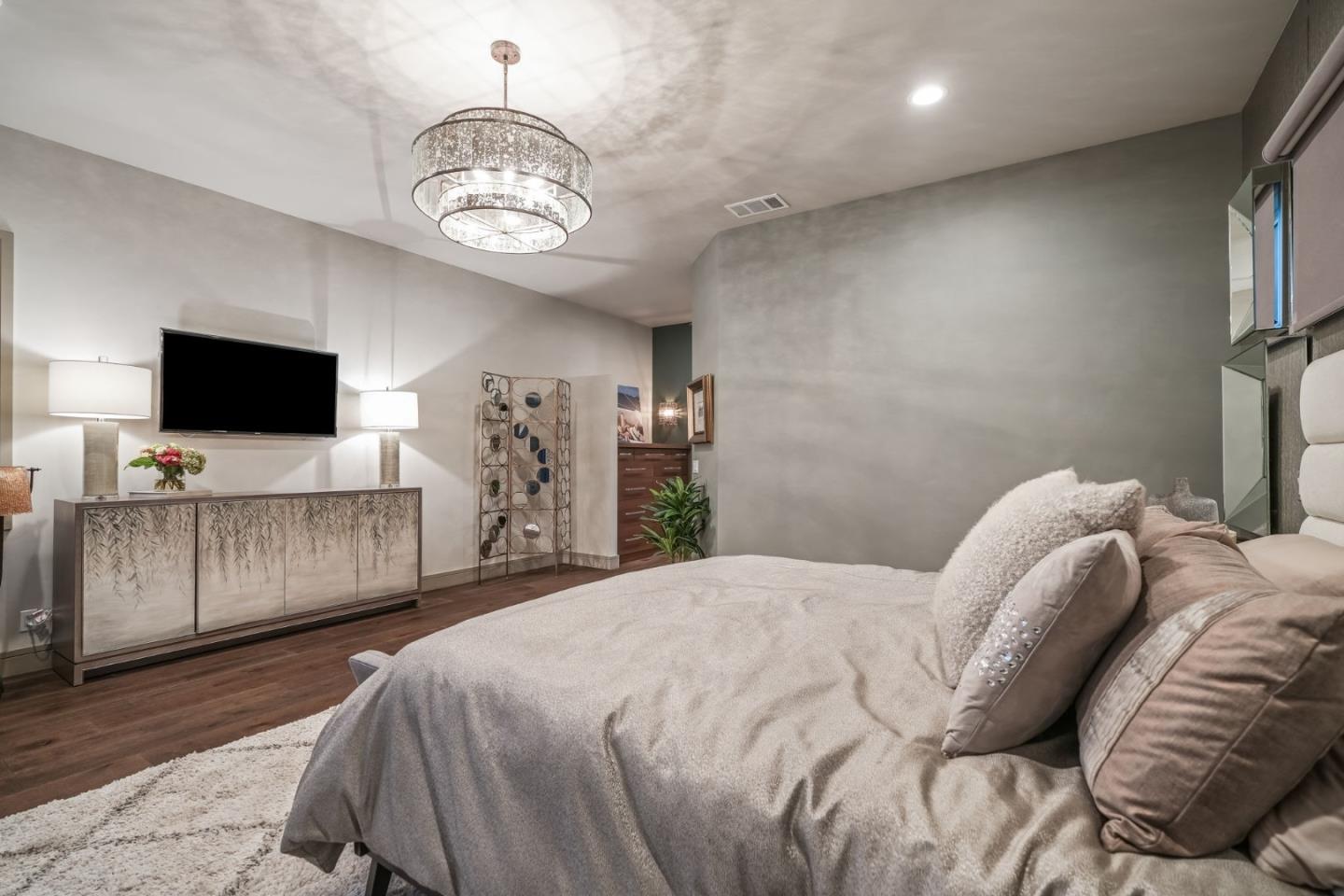 Detail Gallery Image 42 of 61 For 1785 Santa Barbara Dr, San Jose,  CA 95125 - 4 Beds | 3 Baths