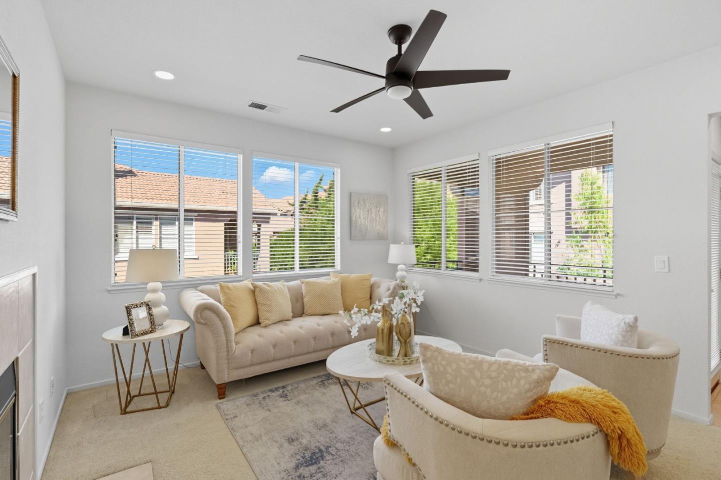 Detail Gallery Image 10 of 34 For 3530 Jasmine Cir, San Jose,  CA 95135 - 2 Beds | 2 Baths