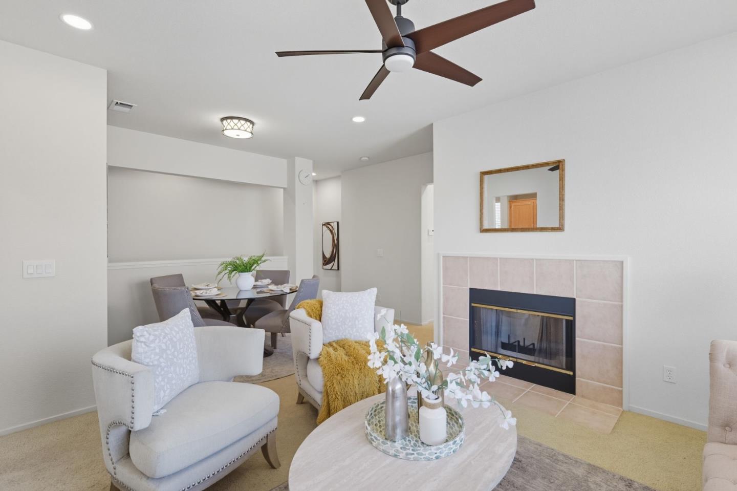 Detail Gallery Image 12 of 34 For 3530 Jasmine Cir, San Jose,  CA 95135 - 2 Beds | 2 Baths