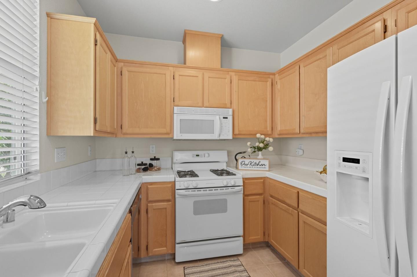 Detail Gallery Image 15 of 34 For 3530 Jasmine Cir, San Jose,  CA 95135 - 2 Beds | 2 Baths