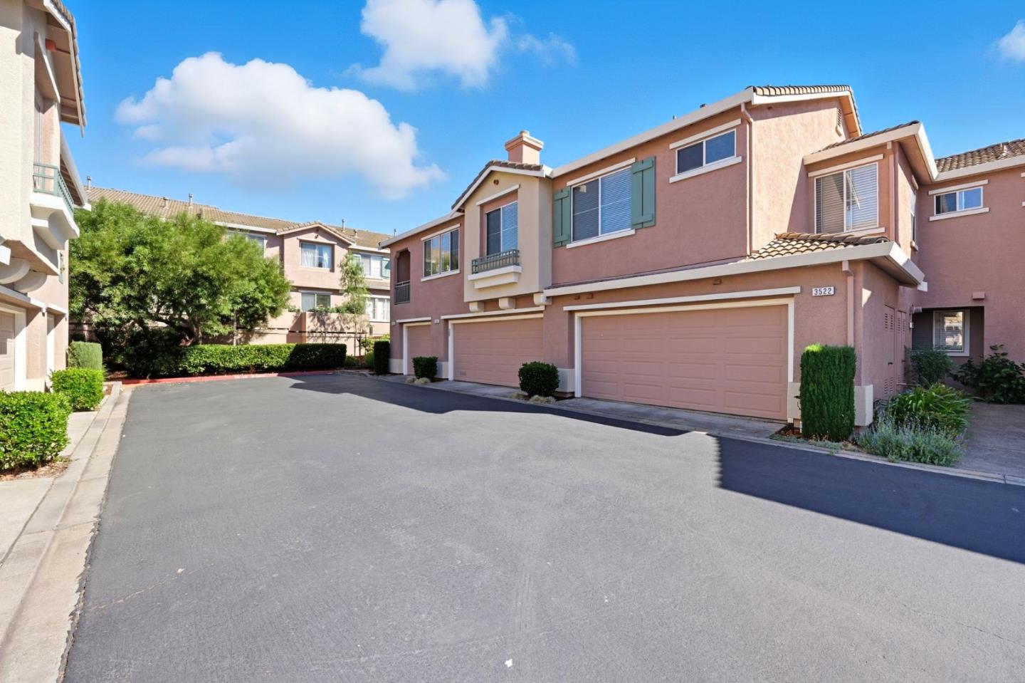 Detail Gallery Image 6 of 34 For 3530 Jasmine Cir, San Jose,  CA 95135 - 2 Beds | 2 Baths