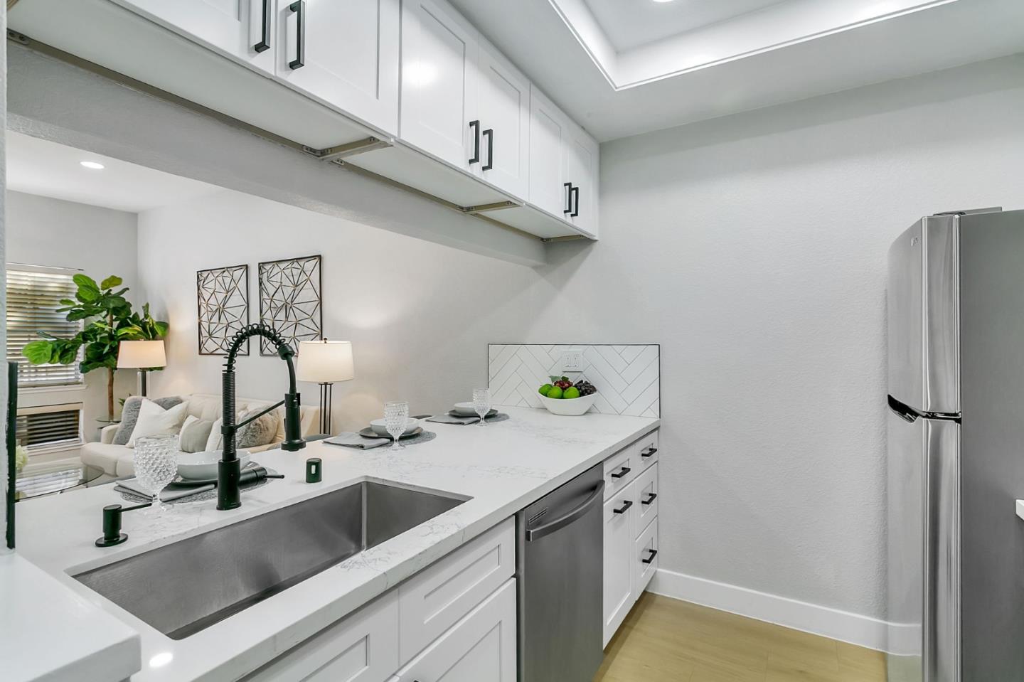 Detail Gallery Image 12 of 33 For 1704 Bevin Brook Dr, San Jose,  CA 95112 - 3 Beds | 3 Baths