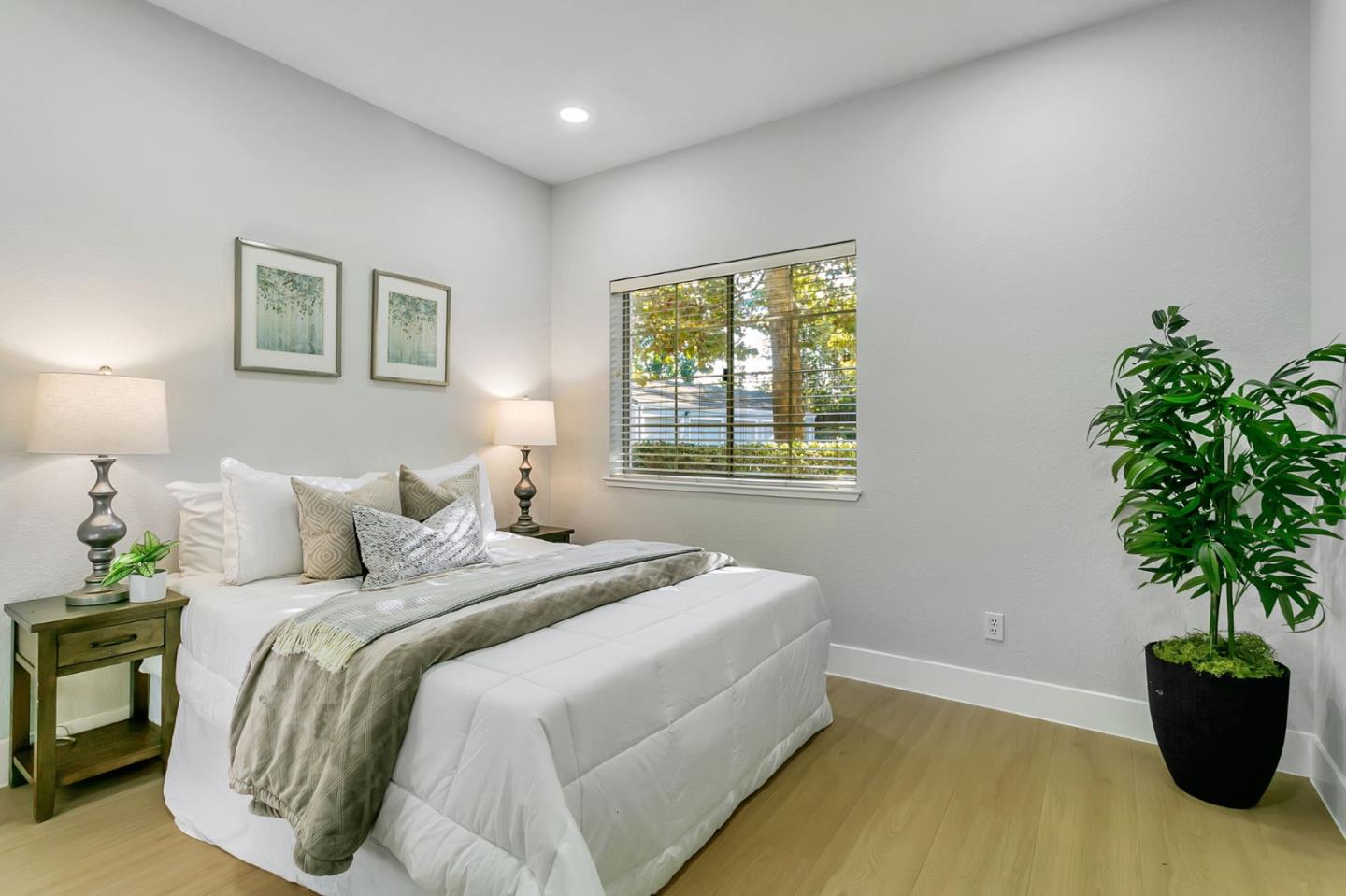 Detail Gallery Image 17 of 33 For 1704 Bevin Brook Dr, San Jose,  CA 95112 - 3 Beds | 3 Baths