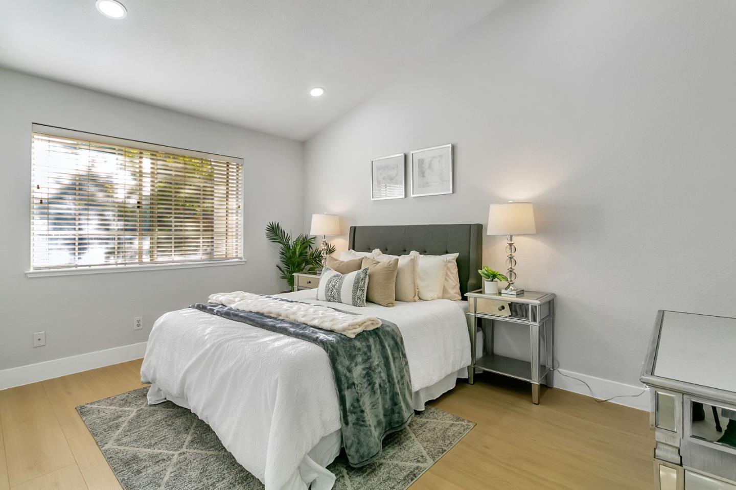 Detail Gallery Image 22 of 33 For 1704 Bevin Brook Dr, San Jose,  CA 95112 - 3 Beds | 3 Baths