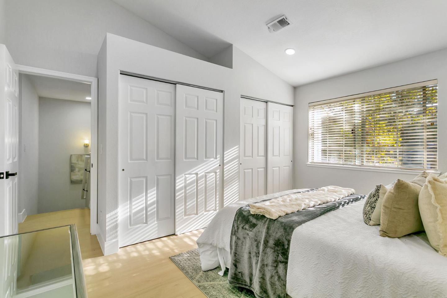 Detail Gallery Image 23 of 33 For 1704 Bevin Brook Dr, San Jose,  CA 95112 - 3 Beds | 3 Baths