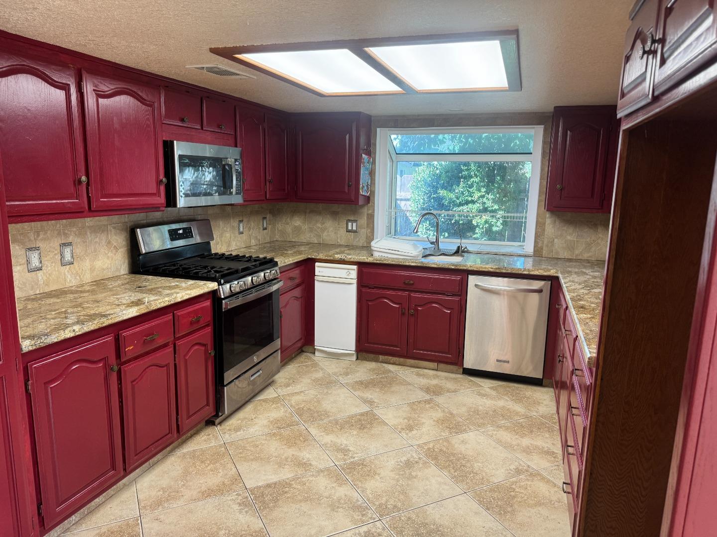 Detail Gallery Image 25 of 40 For 1703 Monte Grosso Dr, Merced,  CA 95340 - 3 Beds | 2 Baths