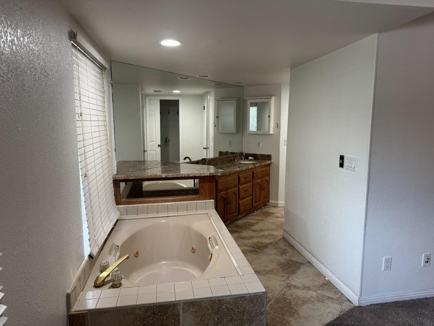 Detail Gallery Image 7 of 40 For 1703 Monte Grosso Dr, Merced,  CA 95340 - 3 Beds | 2 Baths