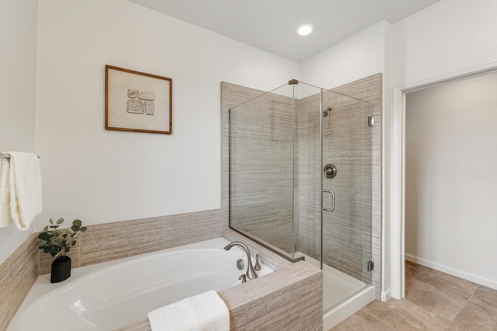 Detail Gallery Image 20 of 41 For 199 William Manly St #3,  San Jose,  CA 95136 - 4 Beds | 3/1 Baths