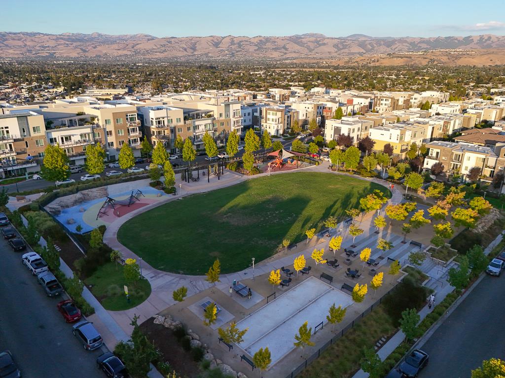 Detail Gallery Image 36 of 41 For 199 William Manly St #3,  San Jose,  CA 95136 - 4 Beds | 3/1 Baths
