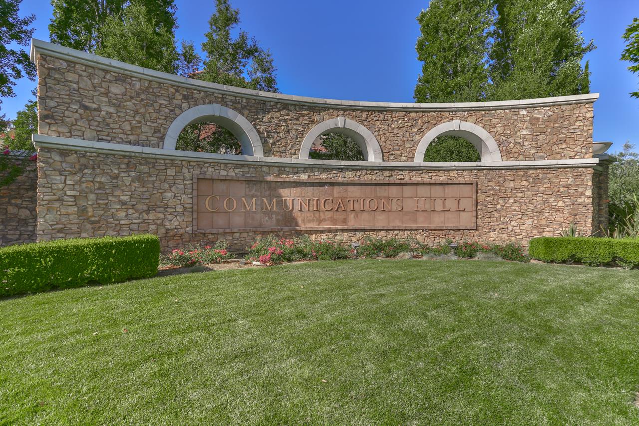 Detail Gallery Image 4 of 41 For 199 William Manly St #3,  San Jose,  CA 95136 - 4 Beds | 3/1 Baths