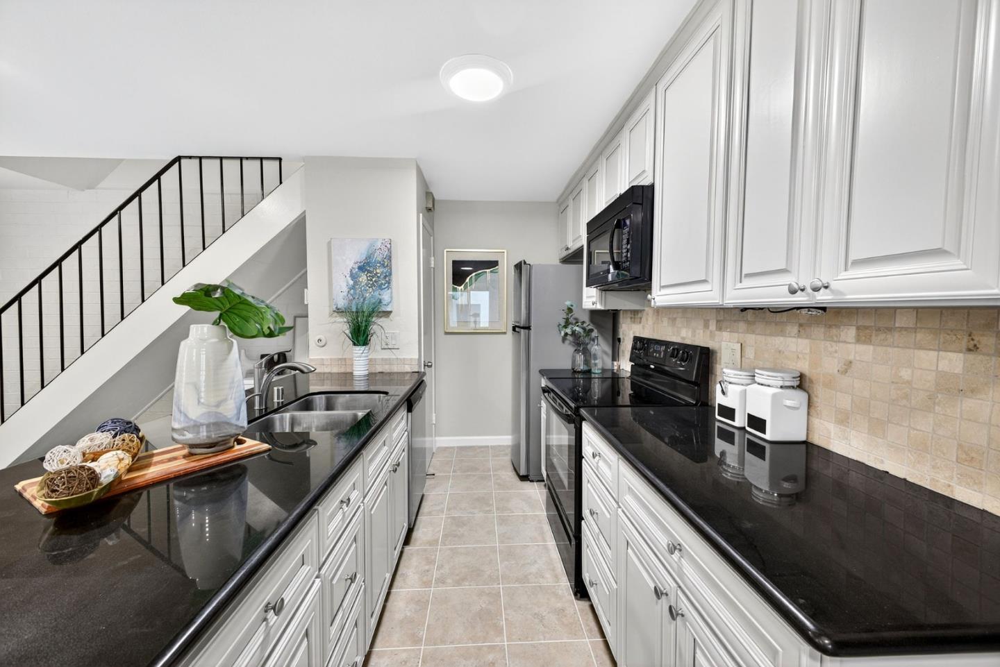 Detail Gallery Image 6 of 27 For 375 N 3rd St #3,  Campbell,  CA 95008 - 2 Beds | 1 Baths