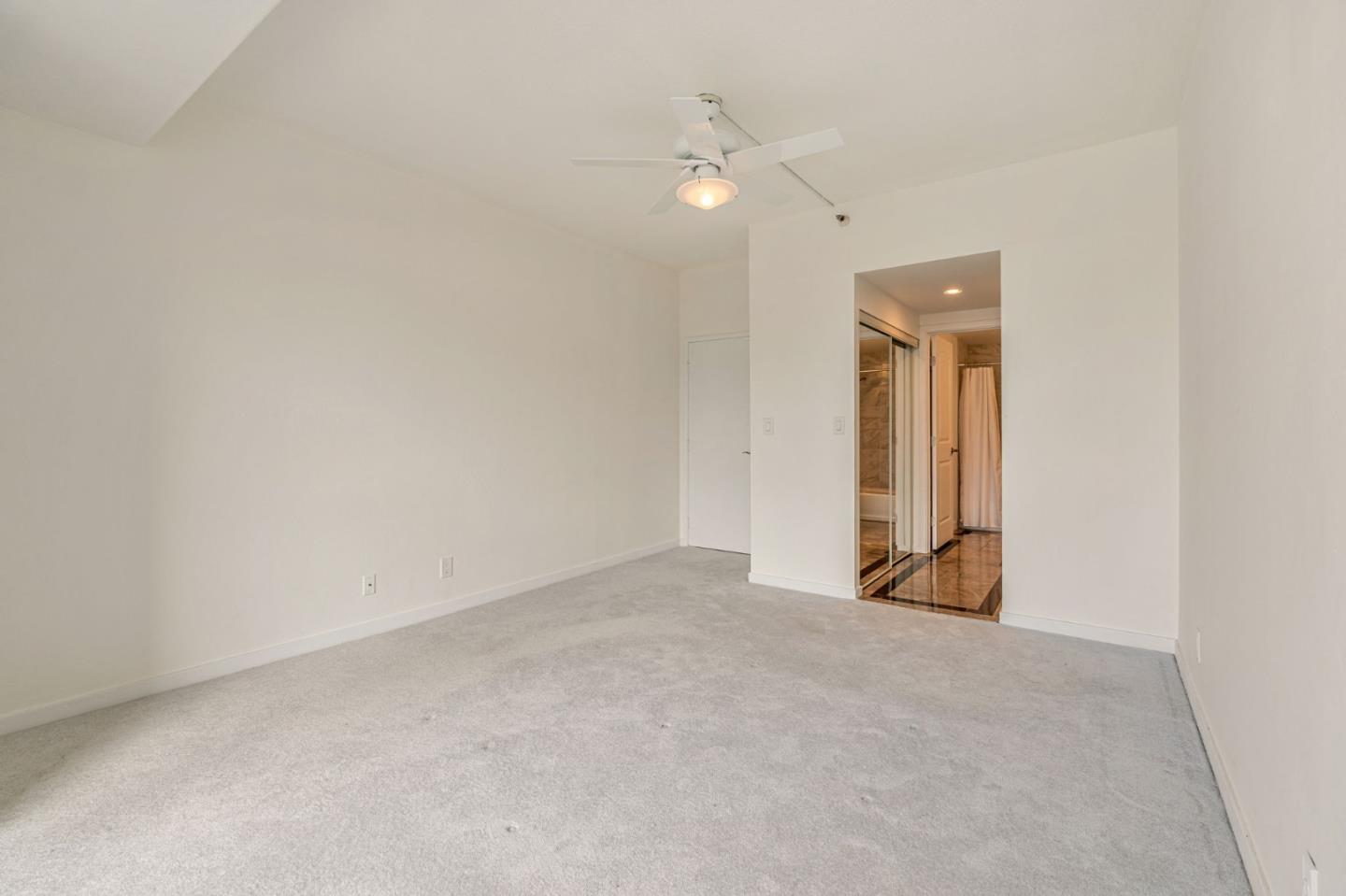 Detail Gallery Image 18 of 30 For 6363 Christie Ave #2122,  Emeryville,  CA 94608 - 1 Beds | 1 Baths