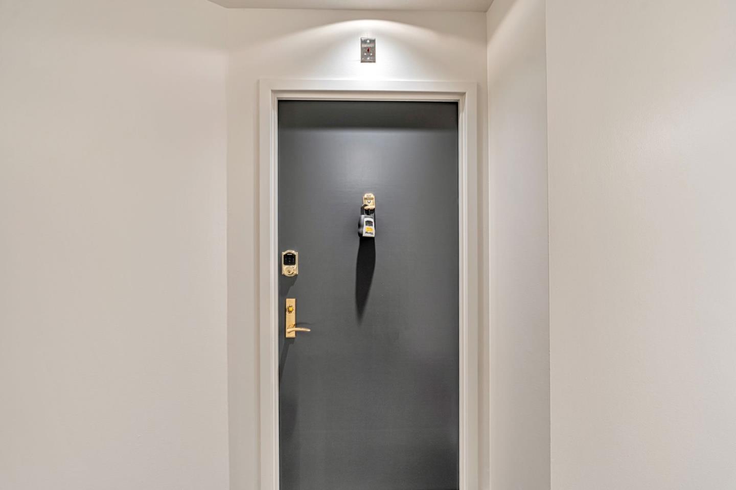 Detail Gallery Image 2 of 30 For 6363 Christie Ave #2122,  Emeryville,  CA 94608 - 1 Beds | 1 Baths