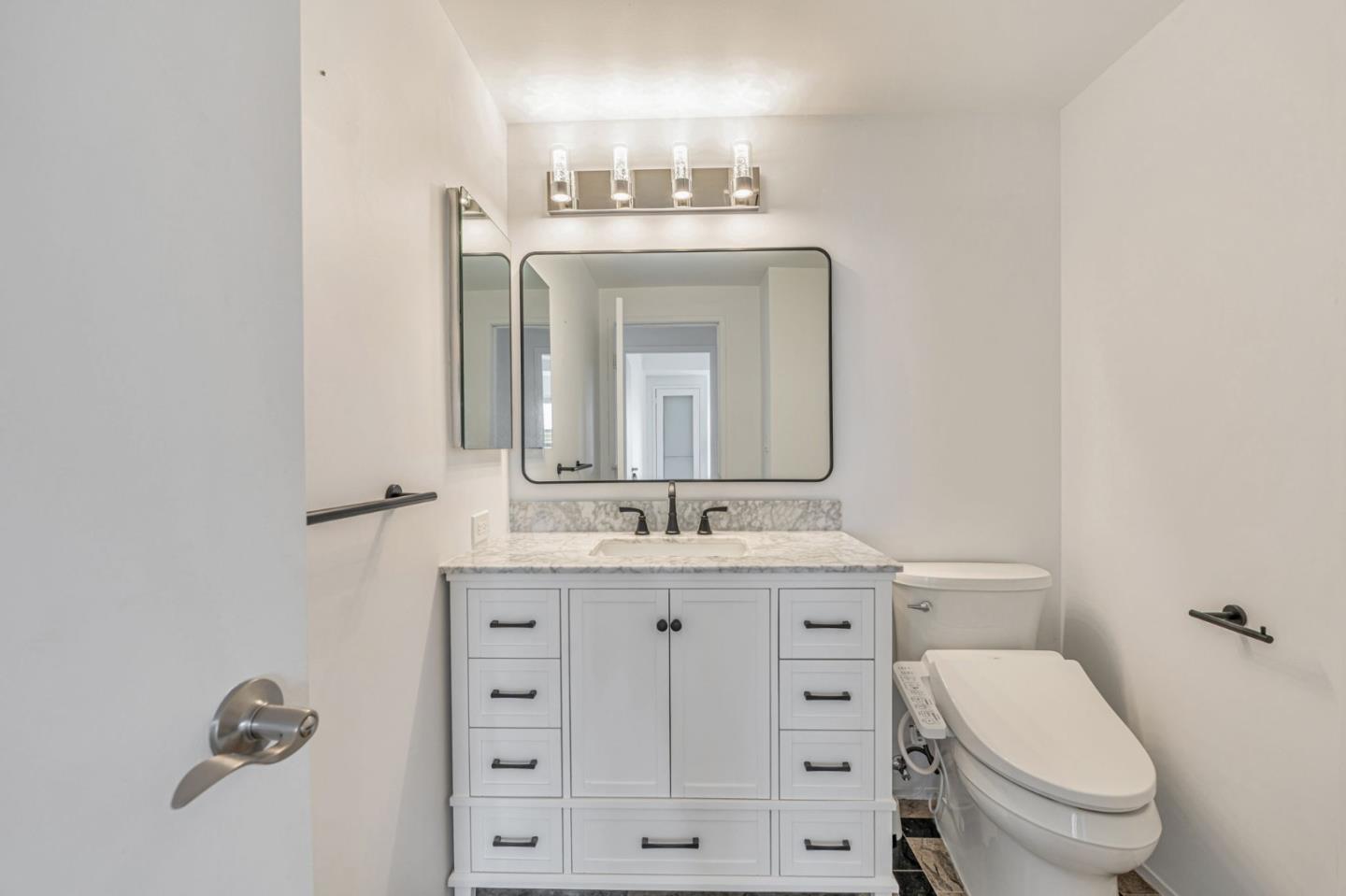 Detail Gallery Image 22 of 30 For 6363 Christie Ave #2122,  Emeryville,  CA 94608 - 1 Beds | 1 Baths