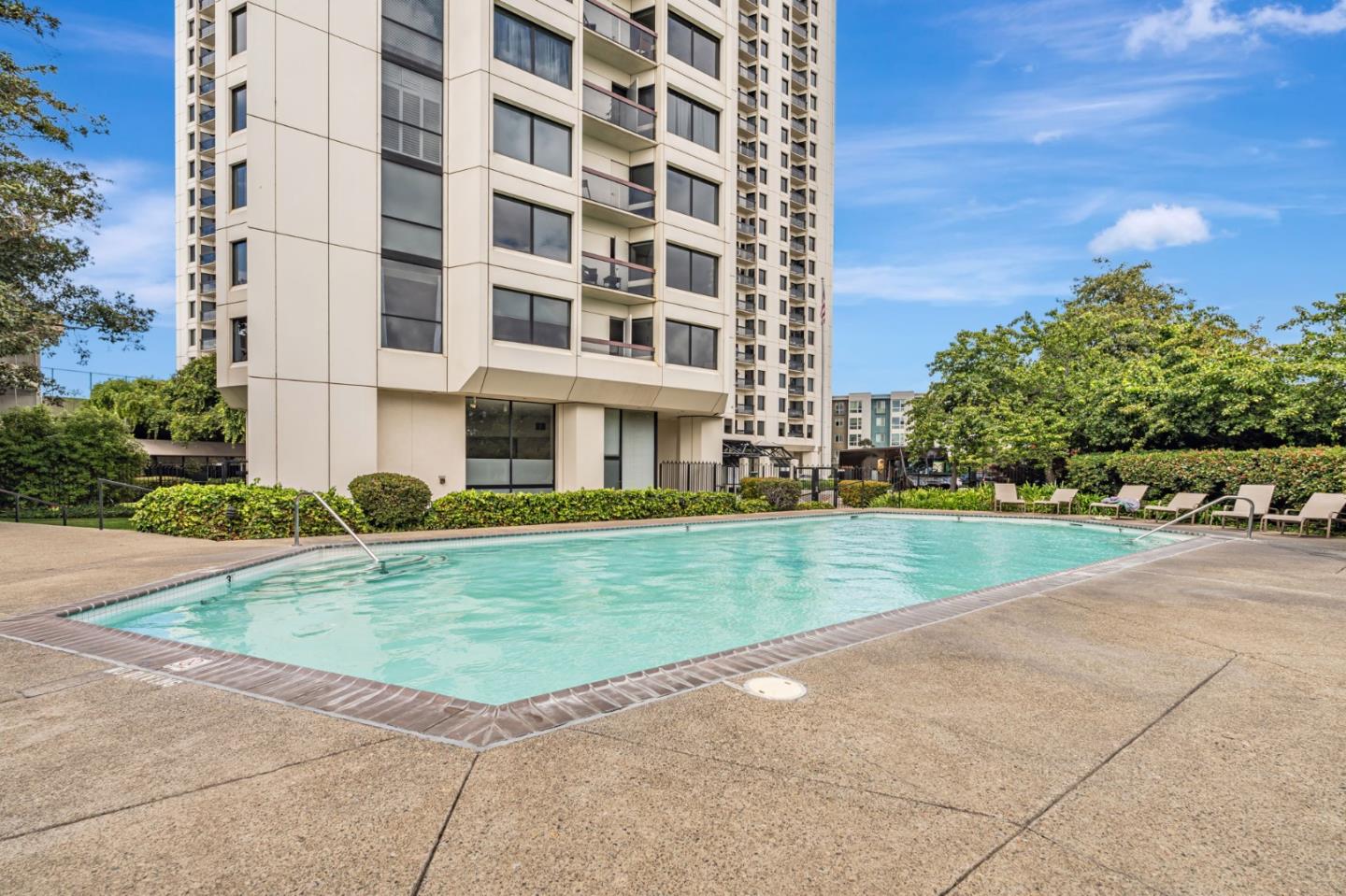 Detail Gallery Image 24 of 30 For 6363 Christie Ave #2122,  Emeryville,  CA 94608 - 1 Beds | 1 Baths