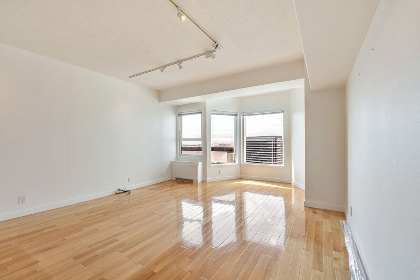 Detail Gallery Image 6 of 30 For 6363 Christie Ave #2122,  Emeryville,  CA 94608 - 1 Beds | 1 Baths