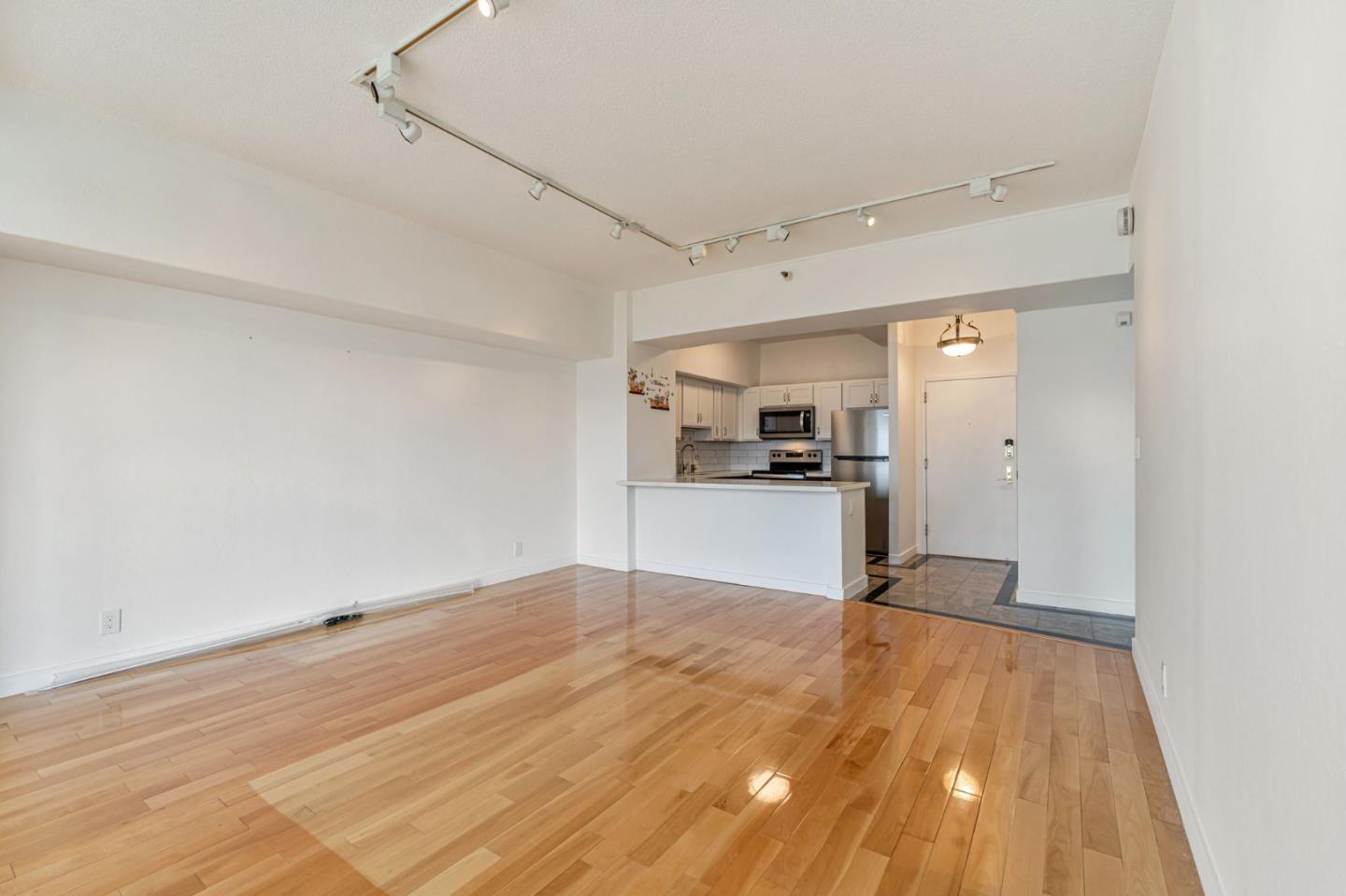 Detail Gallery Image 8 of 30 For 6363 Christie Ave #2122,  Emeryville,  CA 94608 - 1 Beds | 1 Baths