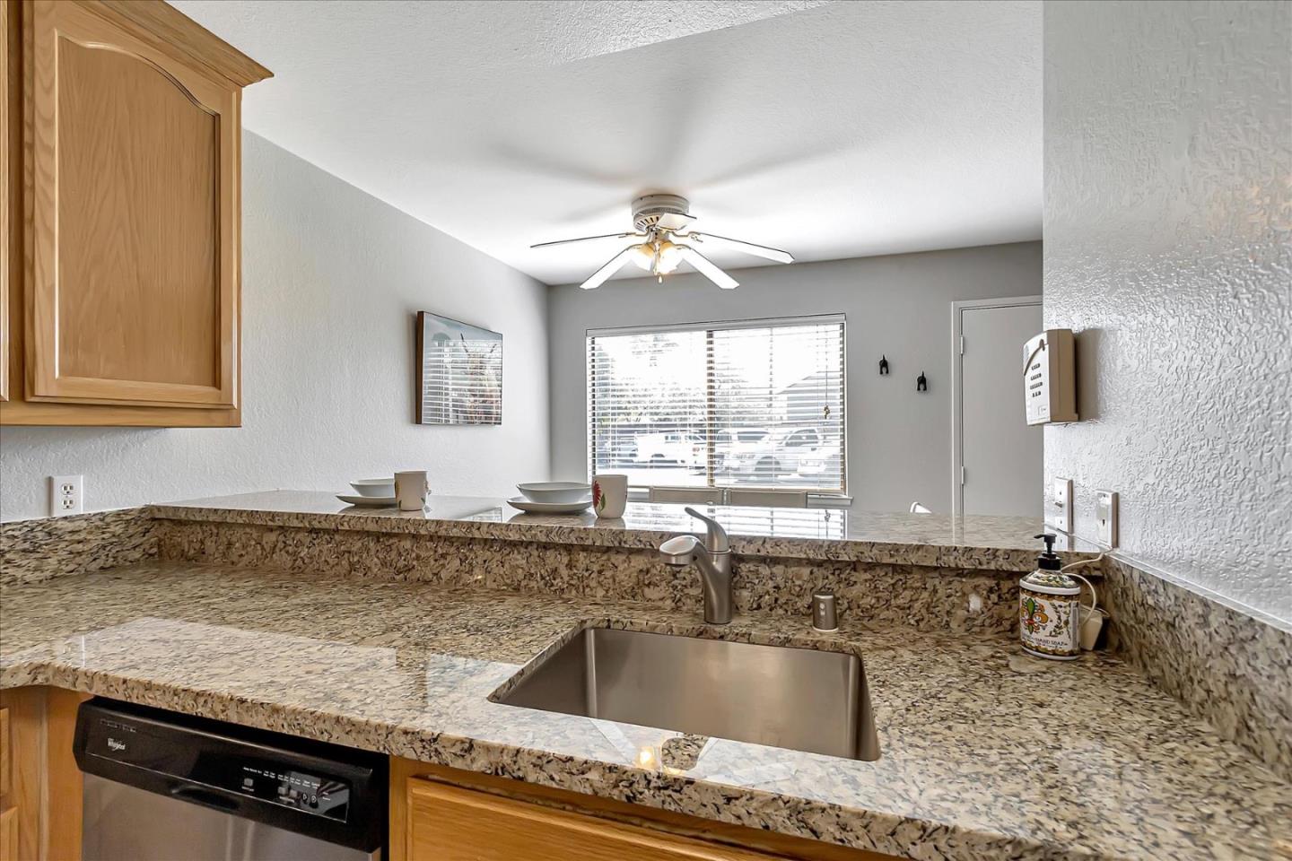 Detail Gallery Image 14 of 37 For 133 La Crosse Dr, Morgan Hill,  CA 95037 - 2 Beds | 2 Baths