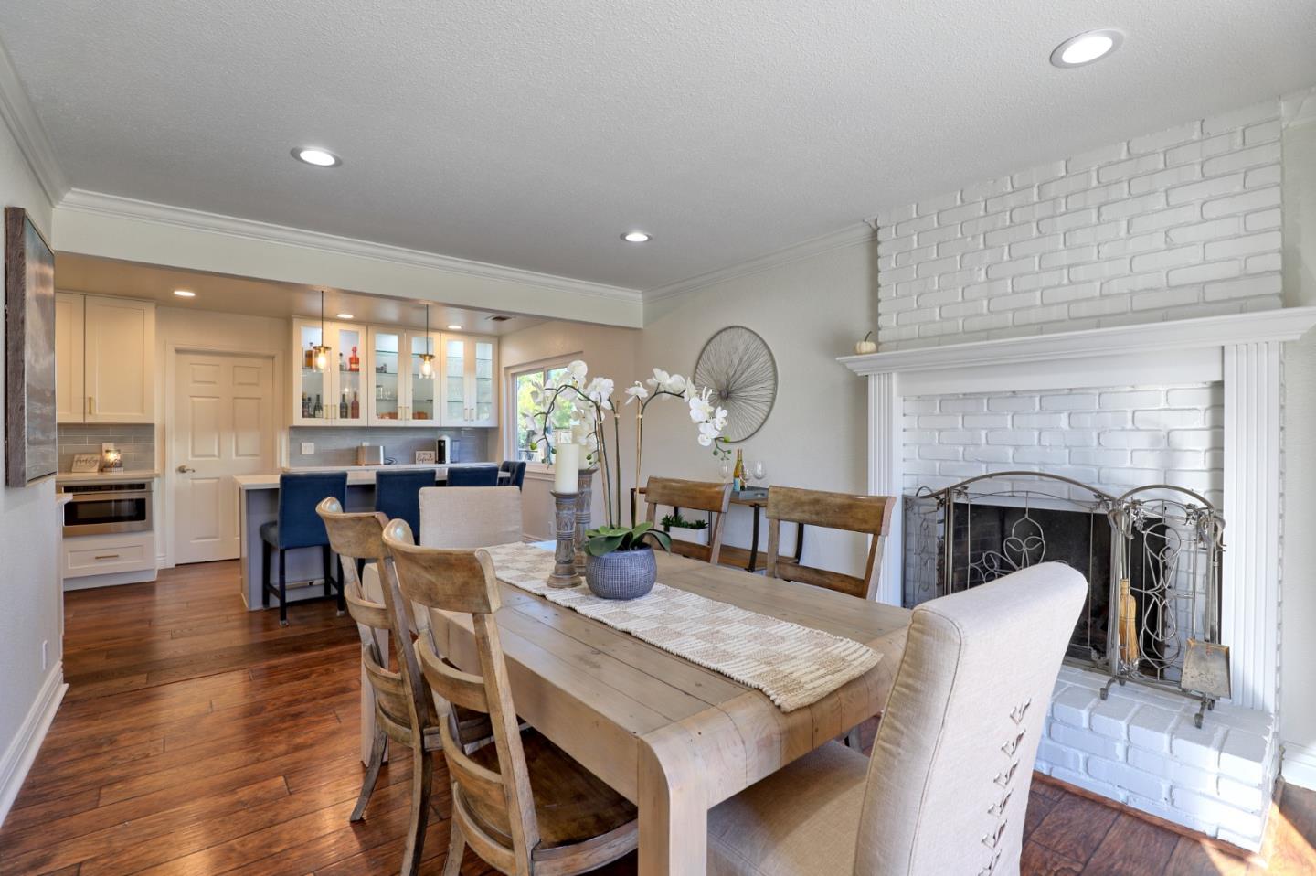 Detail Gallery Image 13 of 38 For 3874 Forester Ct, San Jose,  CA 95121 - 4 Beds | 3 Baths