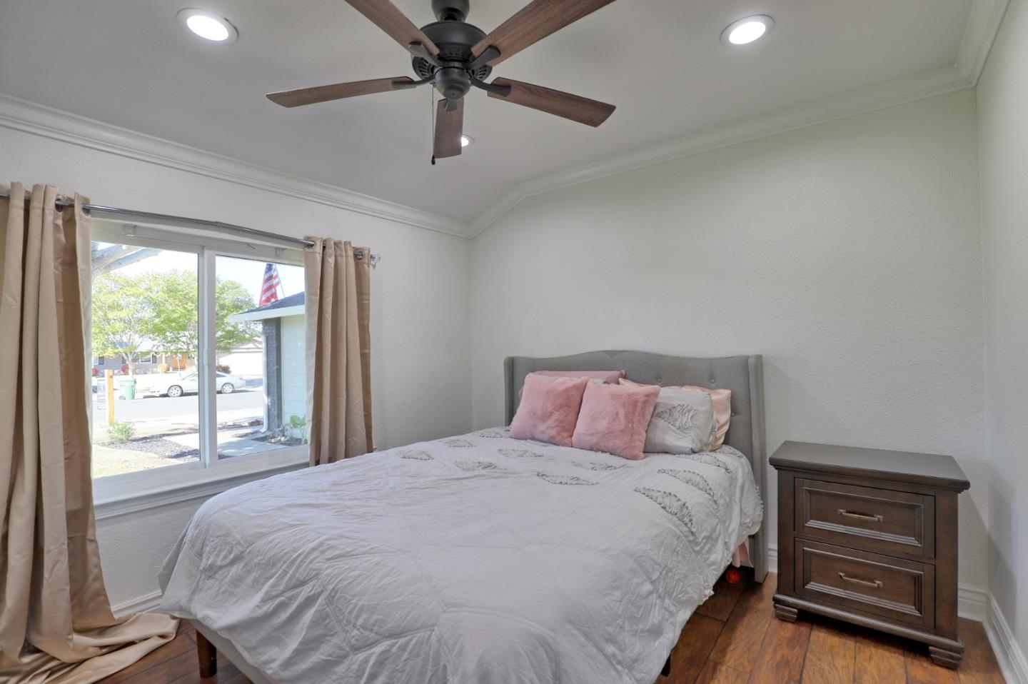 Detail Gallery Image 26 of 38 For 3874 Forester Ct, San Jose,  CA 95121 - 4 Beds | 3 Baths