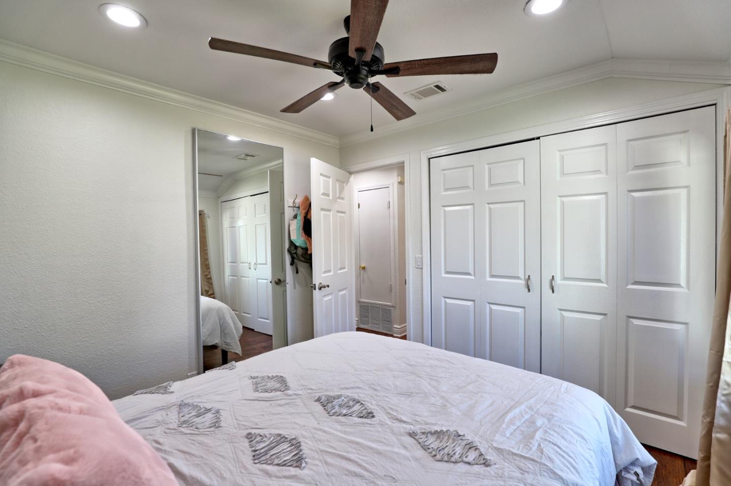 Detail Gallery Image 27 of 38 For 3874 Forester Ct, San Jose,  CA 95121 - 4 Beds | 3 Baths