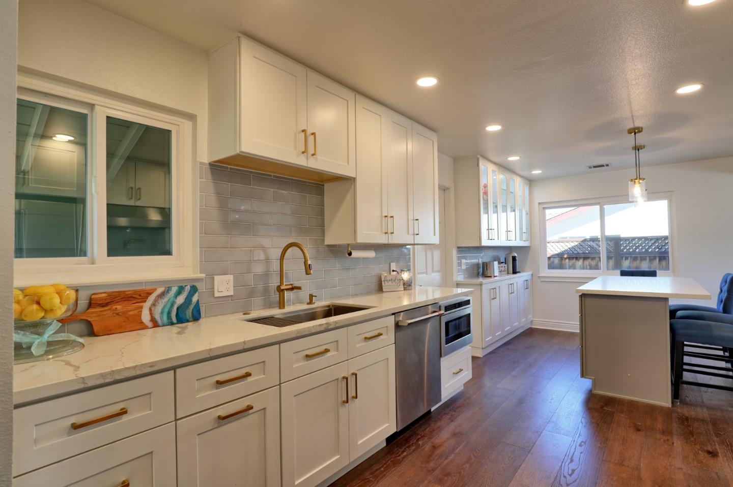 Detail Gallery Image 6 of 38 For 3874 Forester Ct, San Jose,  CA 95121 - 4 Beds | 3 Baths