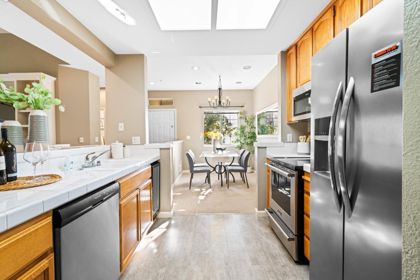 Detail Gallery Image 12 of 34 For 2604 Hastings Shore Ln, Redwood City,  CA 94065 - 2 Beds | 2 Baths