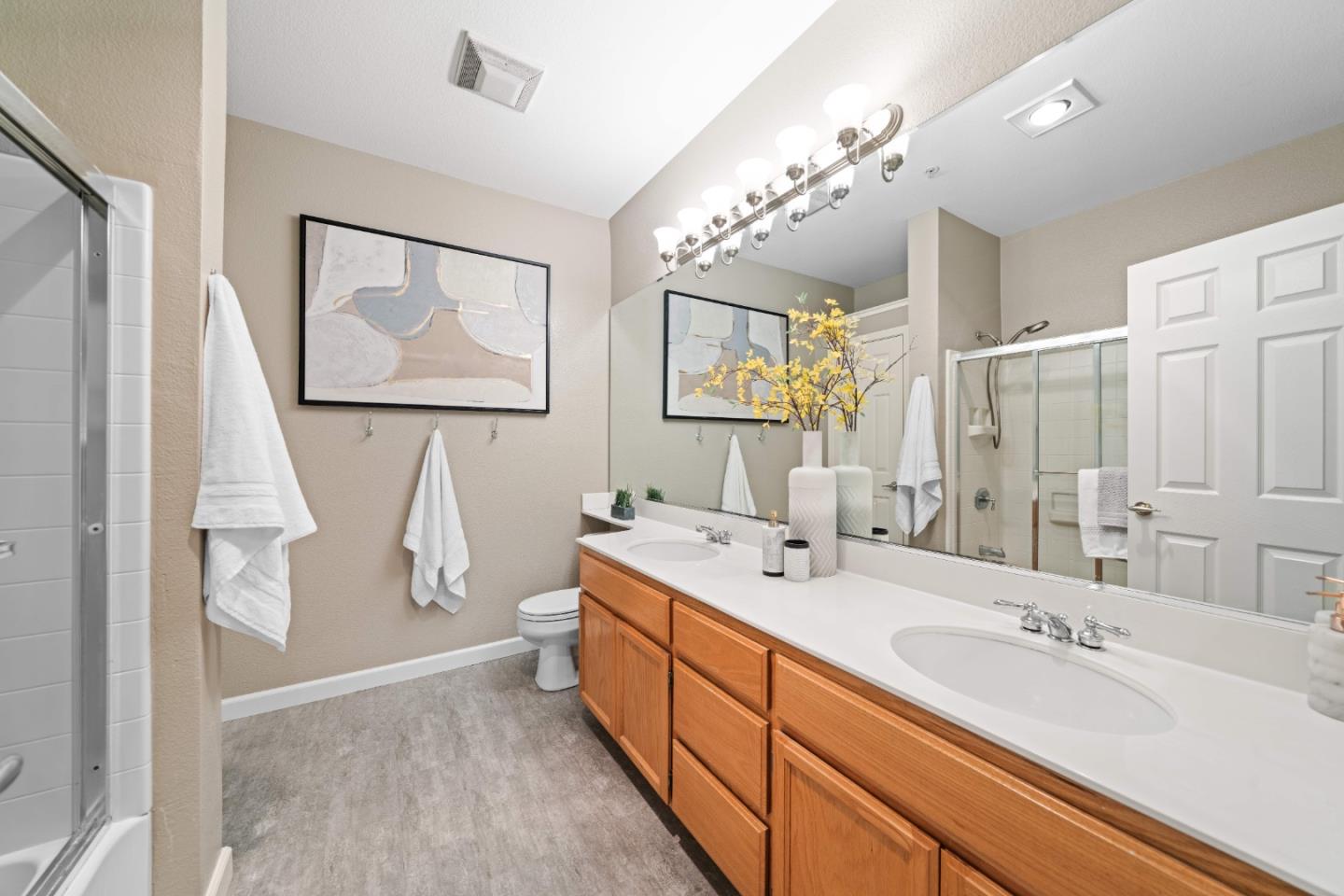 Detail Gallery Image 17 of 34 For 2604 Hastings Shore Ln, Redwood City,  CA 94065 - 2 Beds | 2 Baths