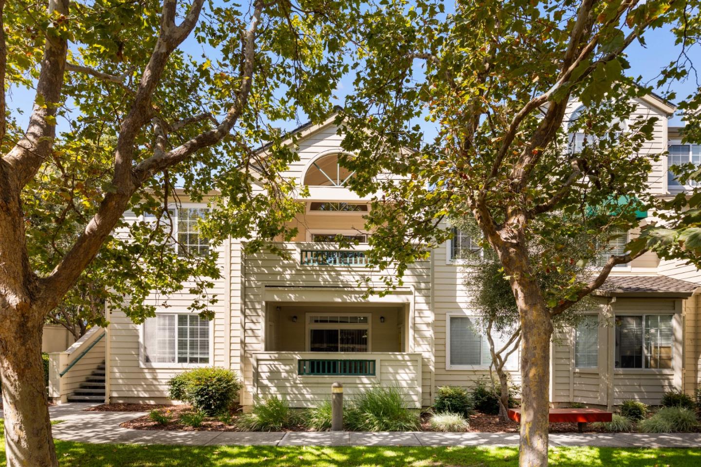 Detail Gallery Image 23 of 34 For 2604 Hastings Shore Ln, Redwood City,  CA 94065 - 2 Beds | 2 Baths