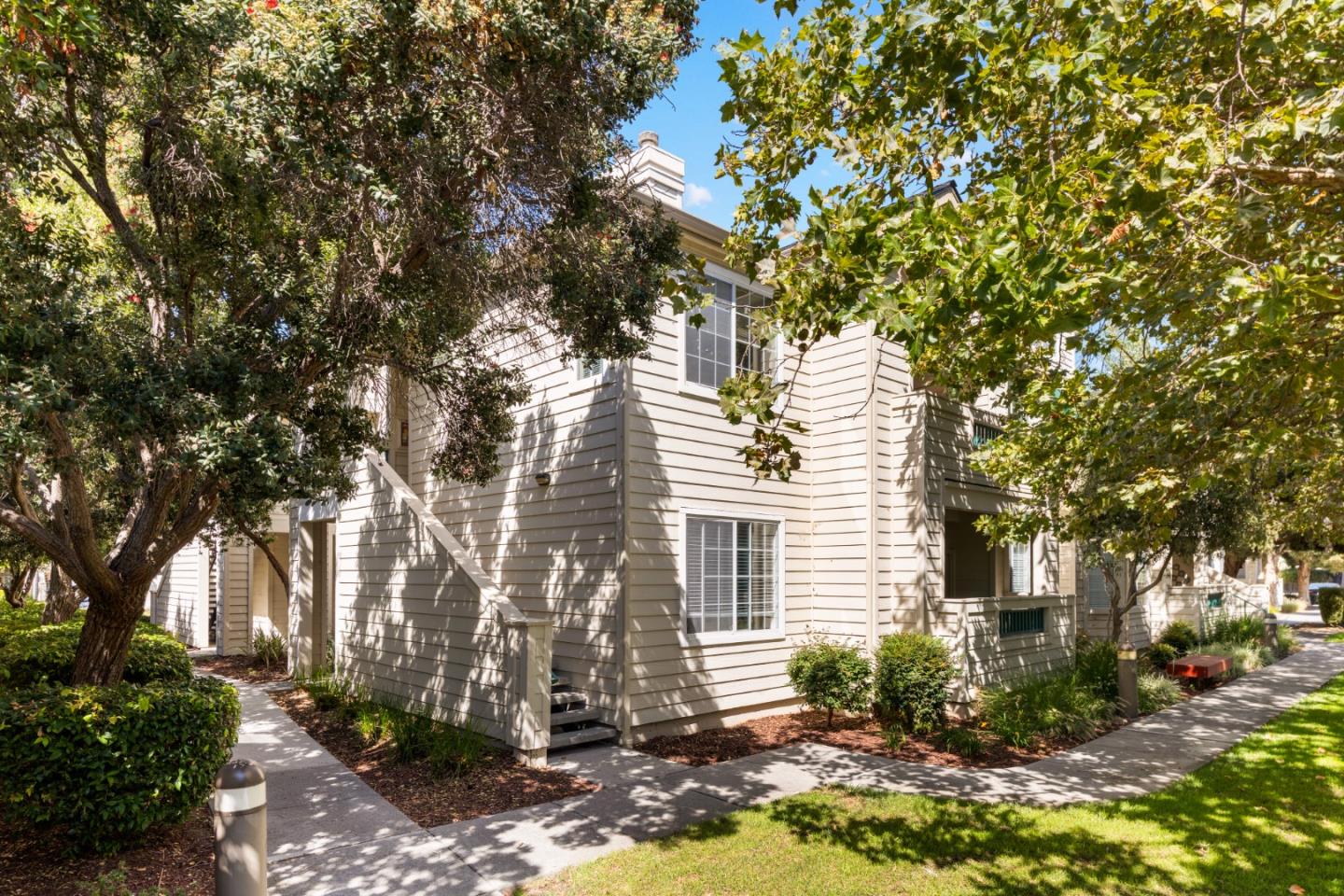 Detail Gallery Image 24 of 34 For 2604 Hastings Shore Ln, Redwood City,  CA 94065 - 2 Beds | 2 Baths