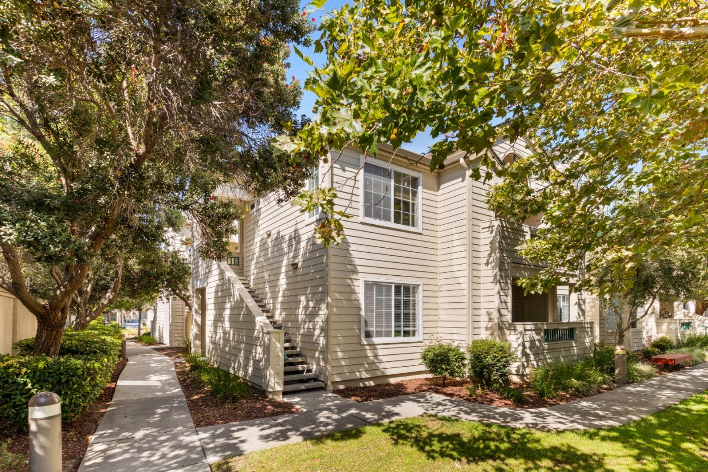 Detail Gallery Image 25 of 34 For 2604 Hastings Shore Ln, Redwood City,  CA 94065 - 2 Beds | 2 Baths