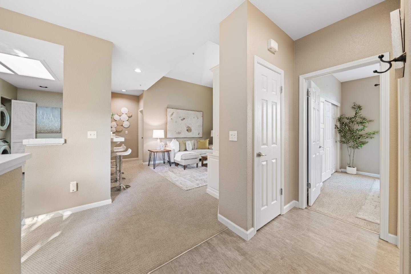 Detail Gallery Image 3 of 34 For 2604 Hastings Shore Ln, Redwood City,  CA 94065 - 2 Beds | 2 Baths