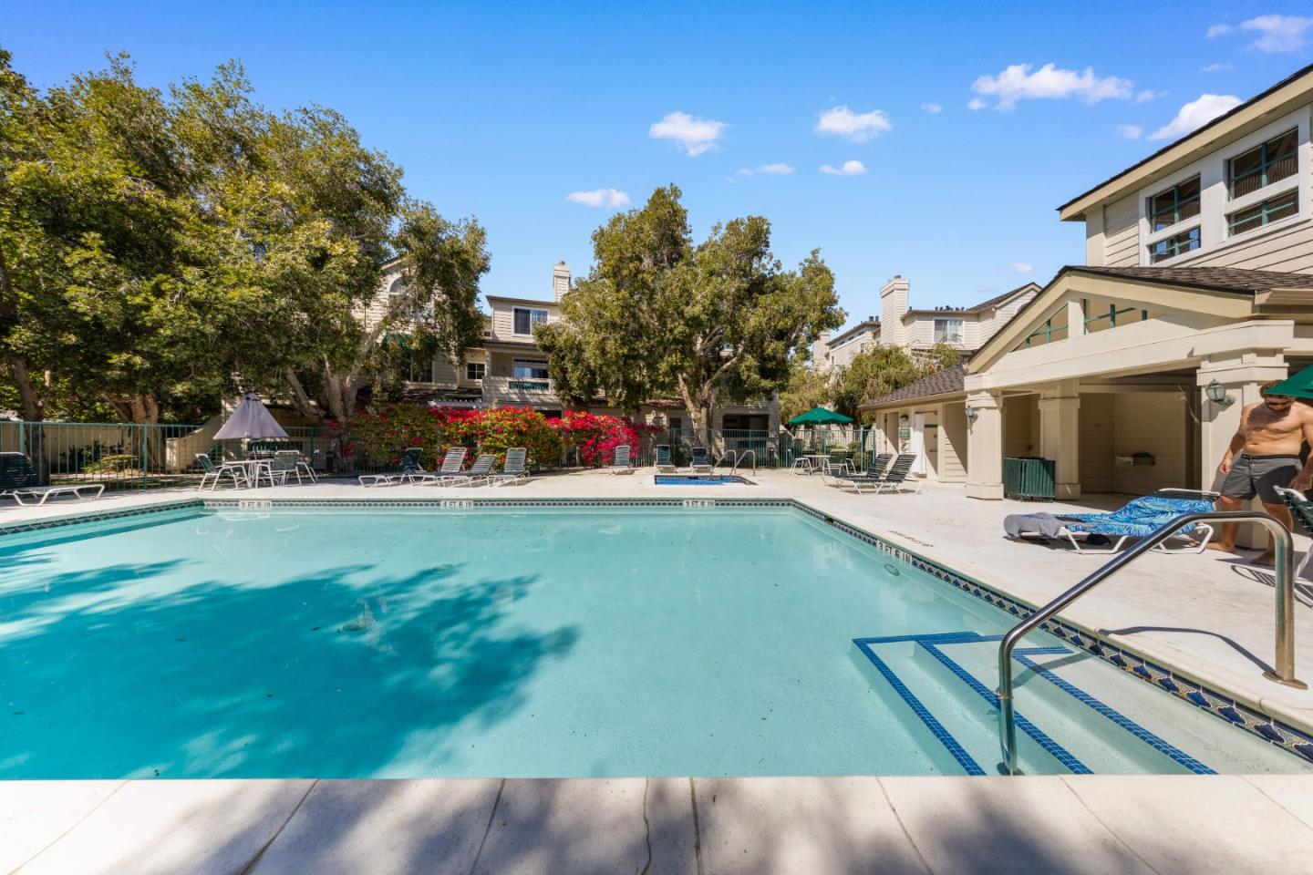 Detail Gallery Image 30 of 34 For 2604 Hastings Shore Ln, Redwood City,  CA 94065 - 2 Beds | 2 Baths