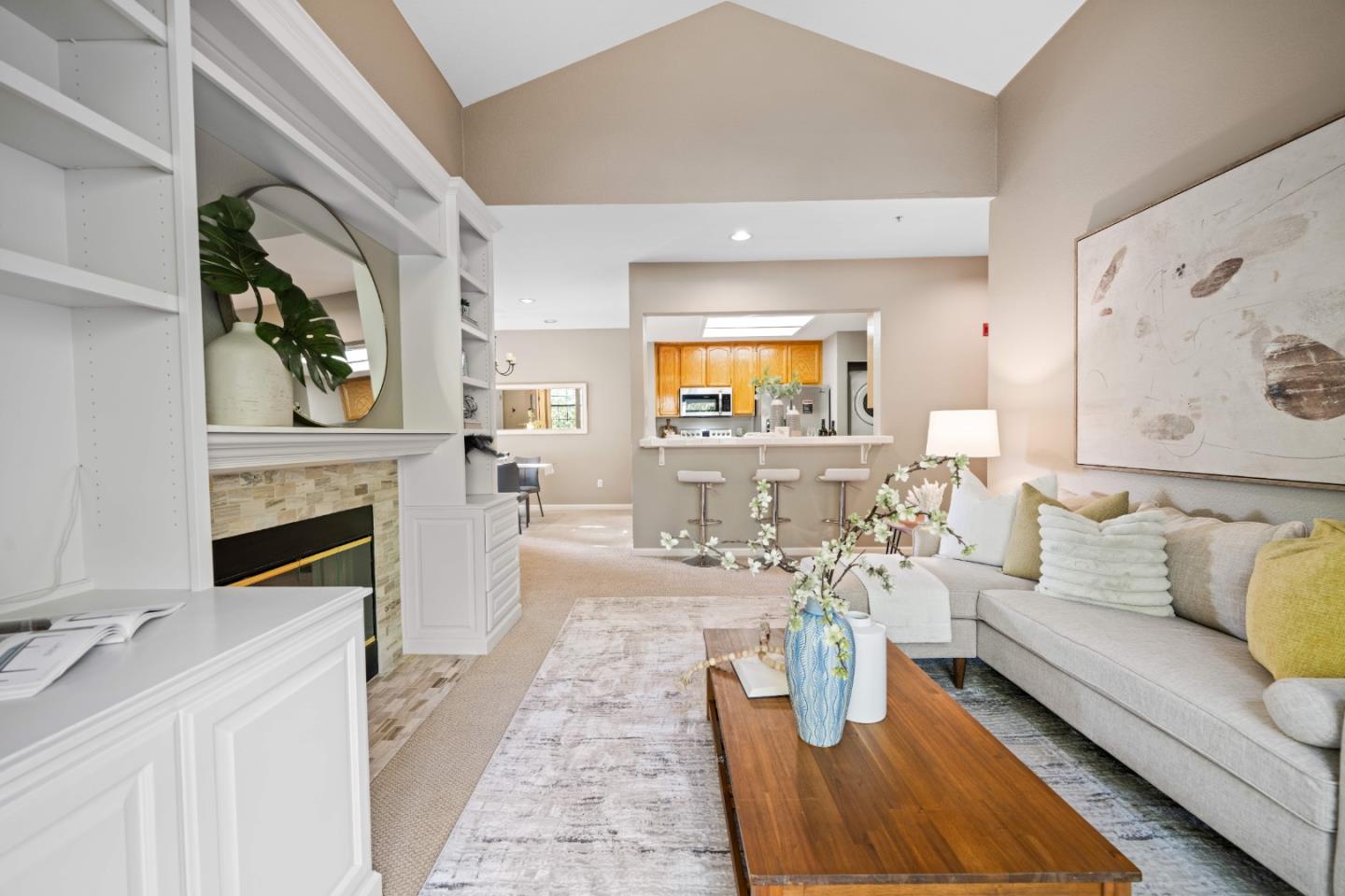 Detail Gallery Image 4 of 34 For 2604 Hastings Shore Ln, Redwood City,  CA 94065 - 2 Beds | 2 Baths