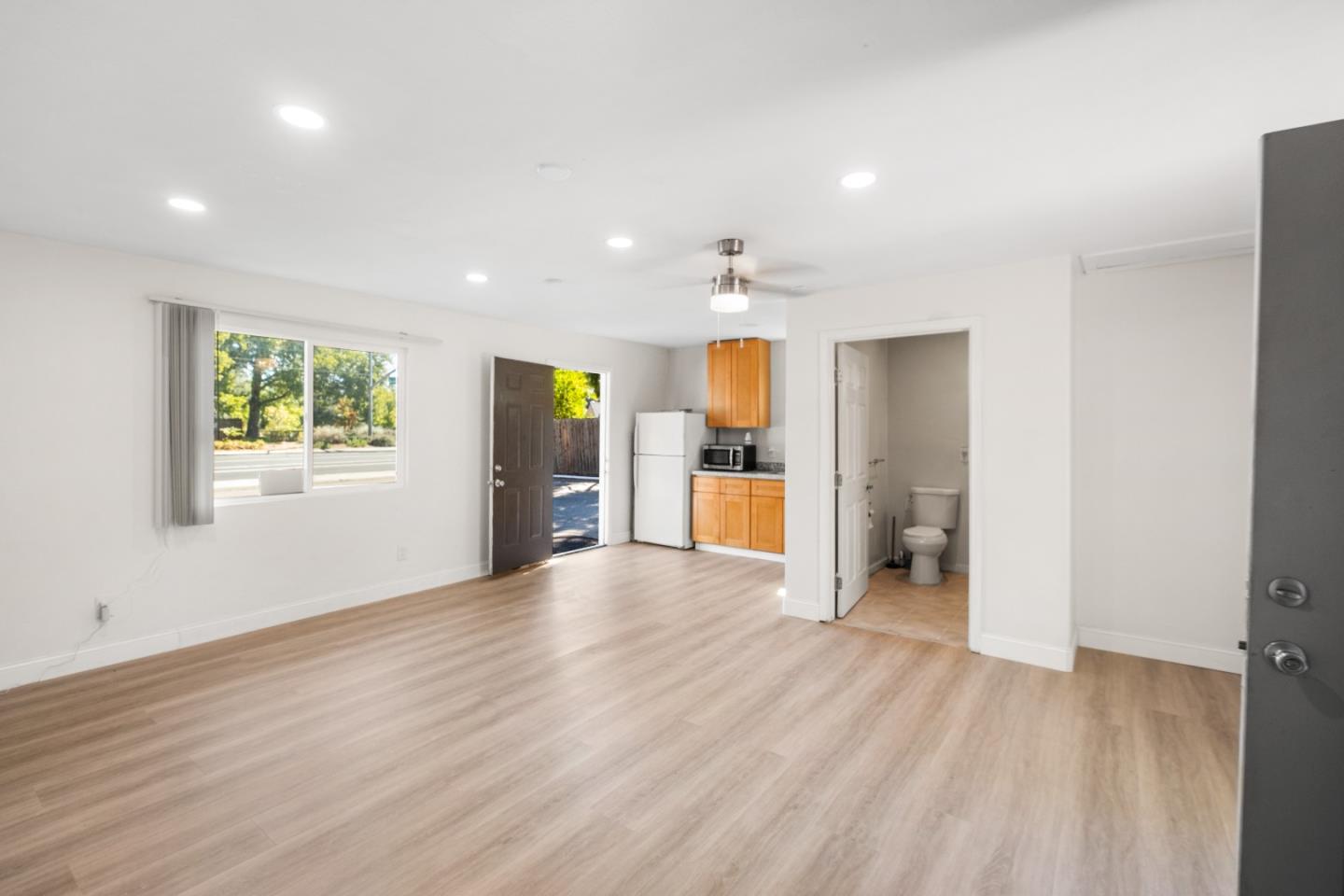 Detail Gallery Image 25 of 32 For 2905 Garfield Ave, Carmichael,  CA 95608 - 4 Beds | 2 Baths