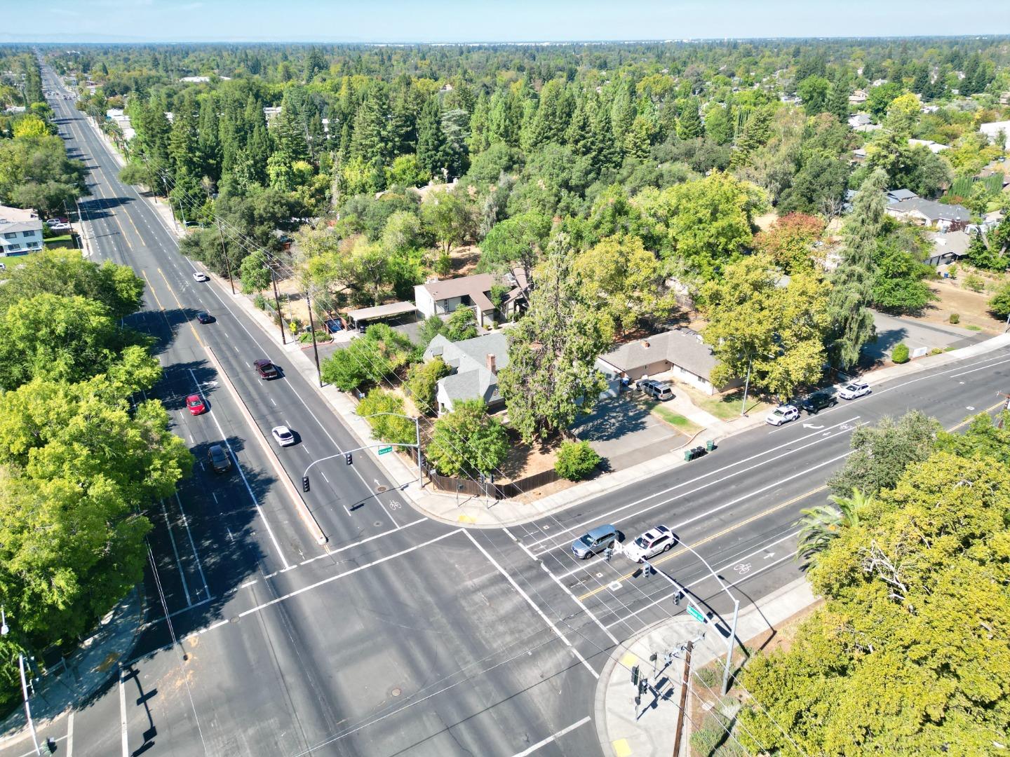 Detail Gallery Image 27 of 32 For 2905 Garfield Ave, Carmichael,  CA 95608 - 4 Beds | 2 Baths