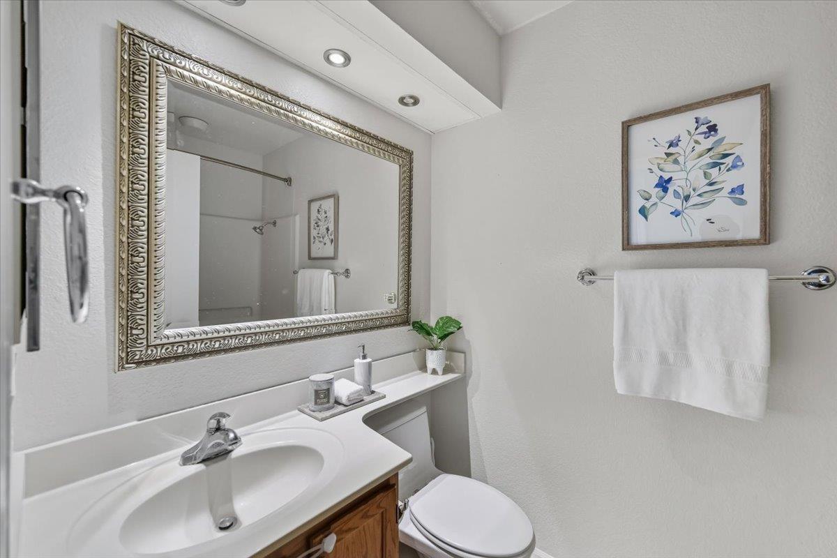 Detail Gallery Image 16 of 34 For 11805 Kilcullin Ct, Dublin,  CA 94568 - 2 Beds | 2 Baths