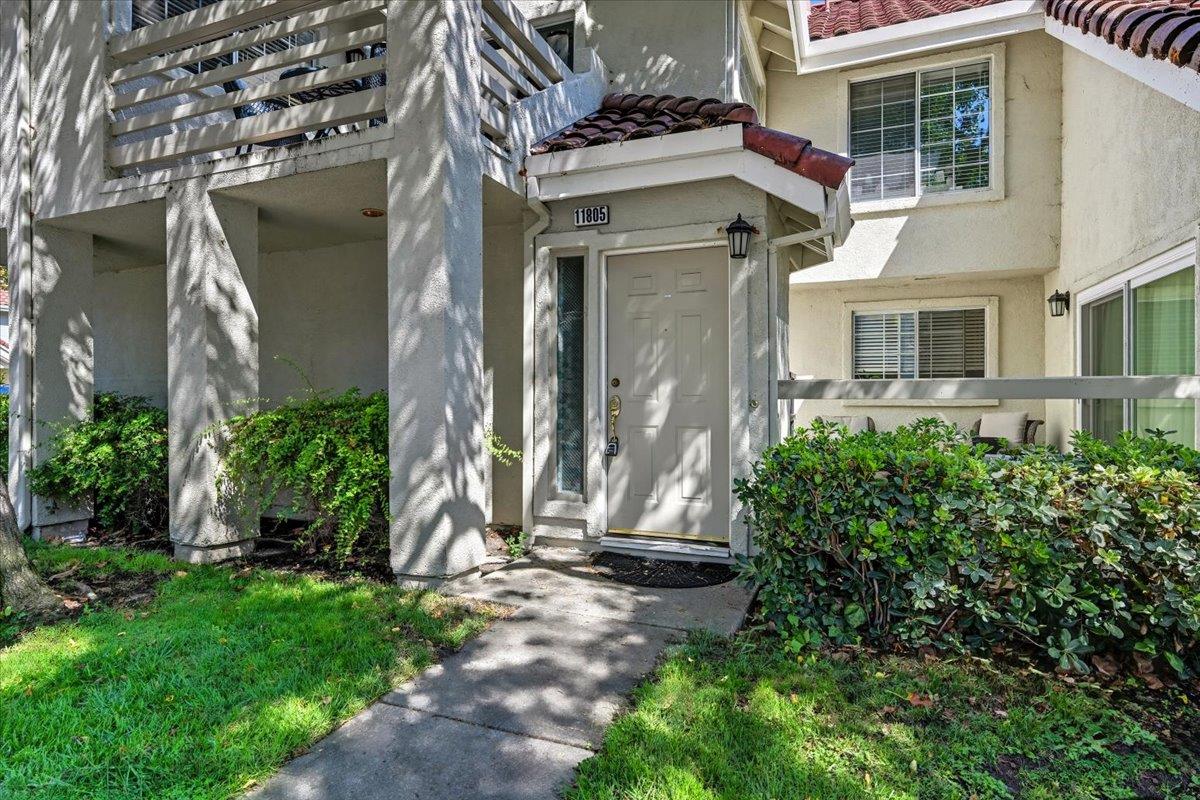 Detail Gallery Image 2 of 34 For 11805 Kilcullin Ct, Dublin,  CA 94568 - 2 Beds | 2 Baths