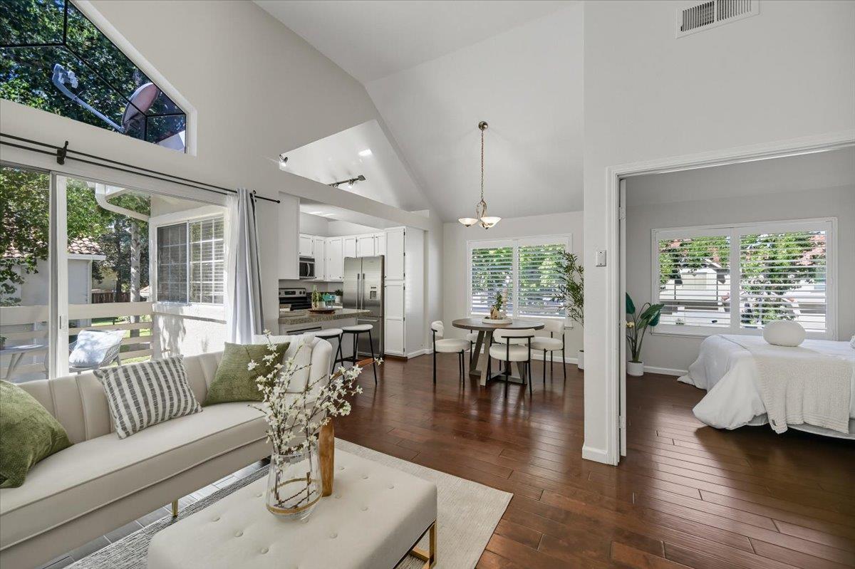 Detail Gallery Image 3 of 34 For 11805 Kilcullin Ct, Dublin,  CA 94568 - 2 Beds | 2 Baths