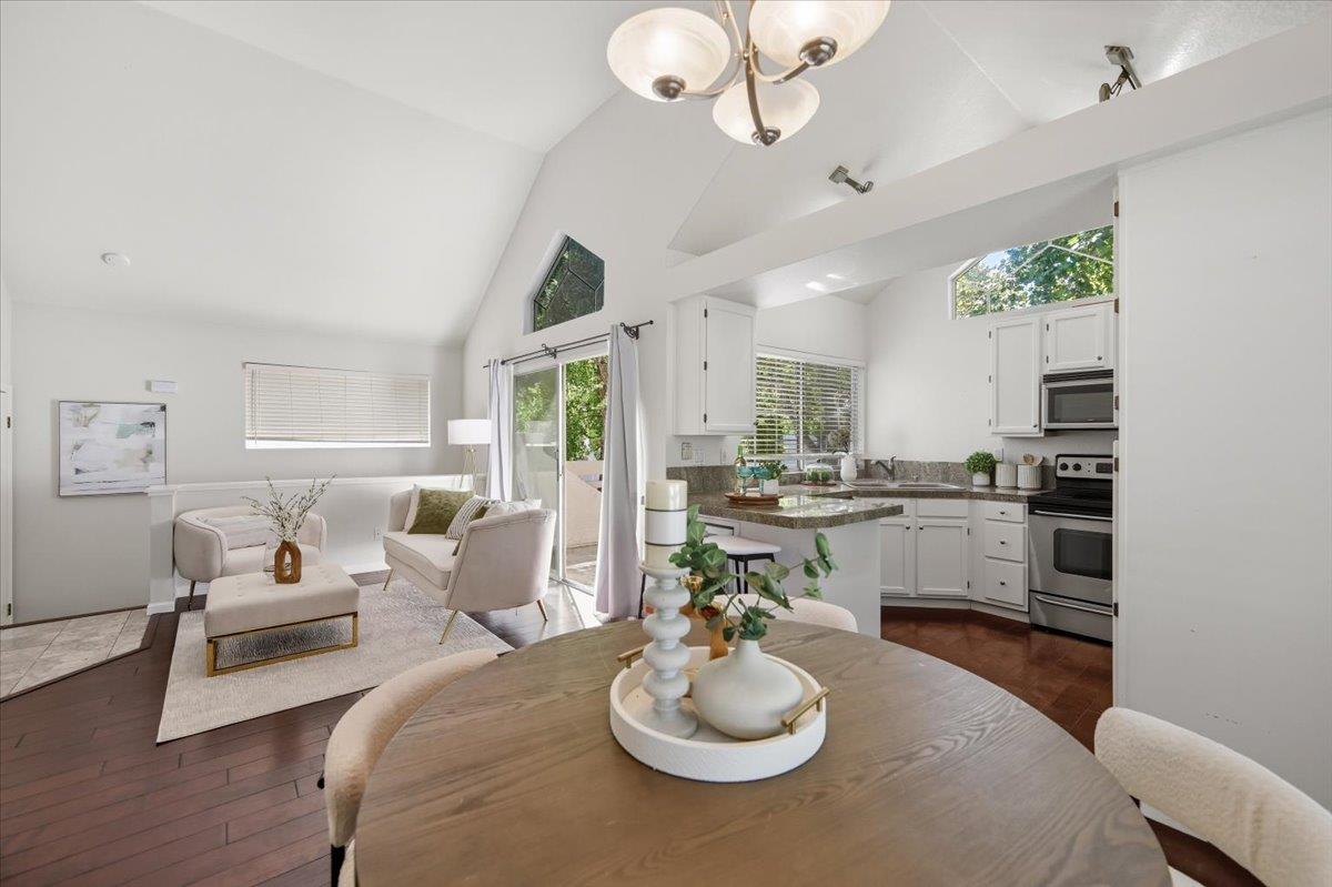 Detail Gallery Image 8 of 34 For 11805 Kilcullin Ct, Dublin,  CA 94568 - 2 Beds | 2 Baths